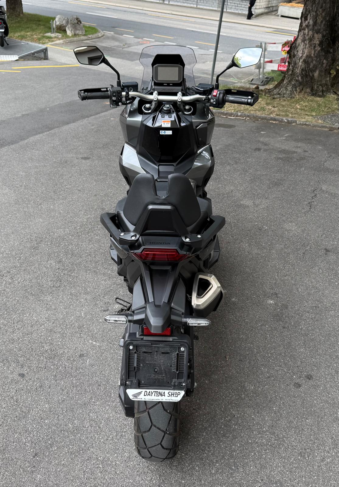 HONDA X-ADV 750-image-8
