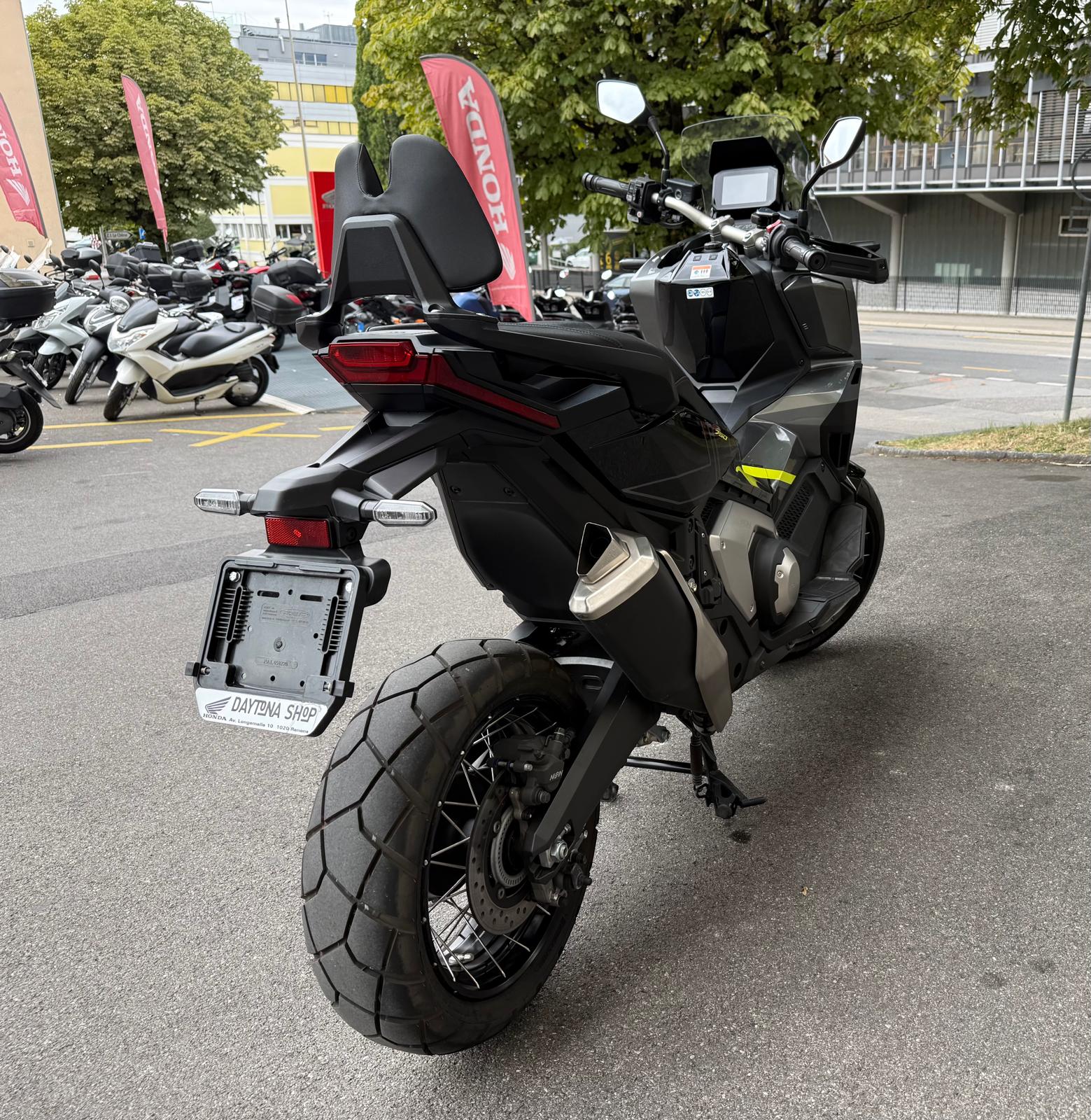 HONDA X-ADV 750-image-5