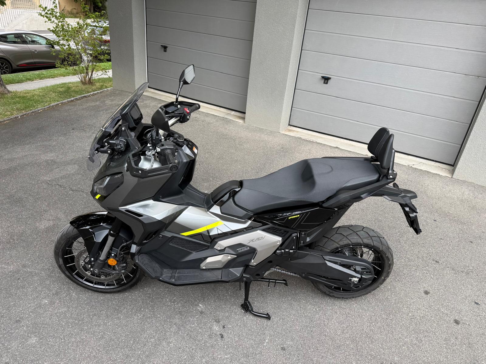 HONDA X-ADV 750-image-7