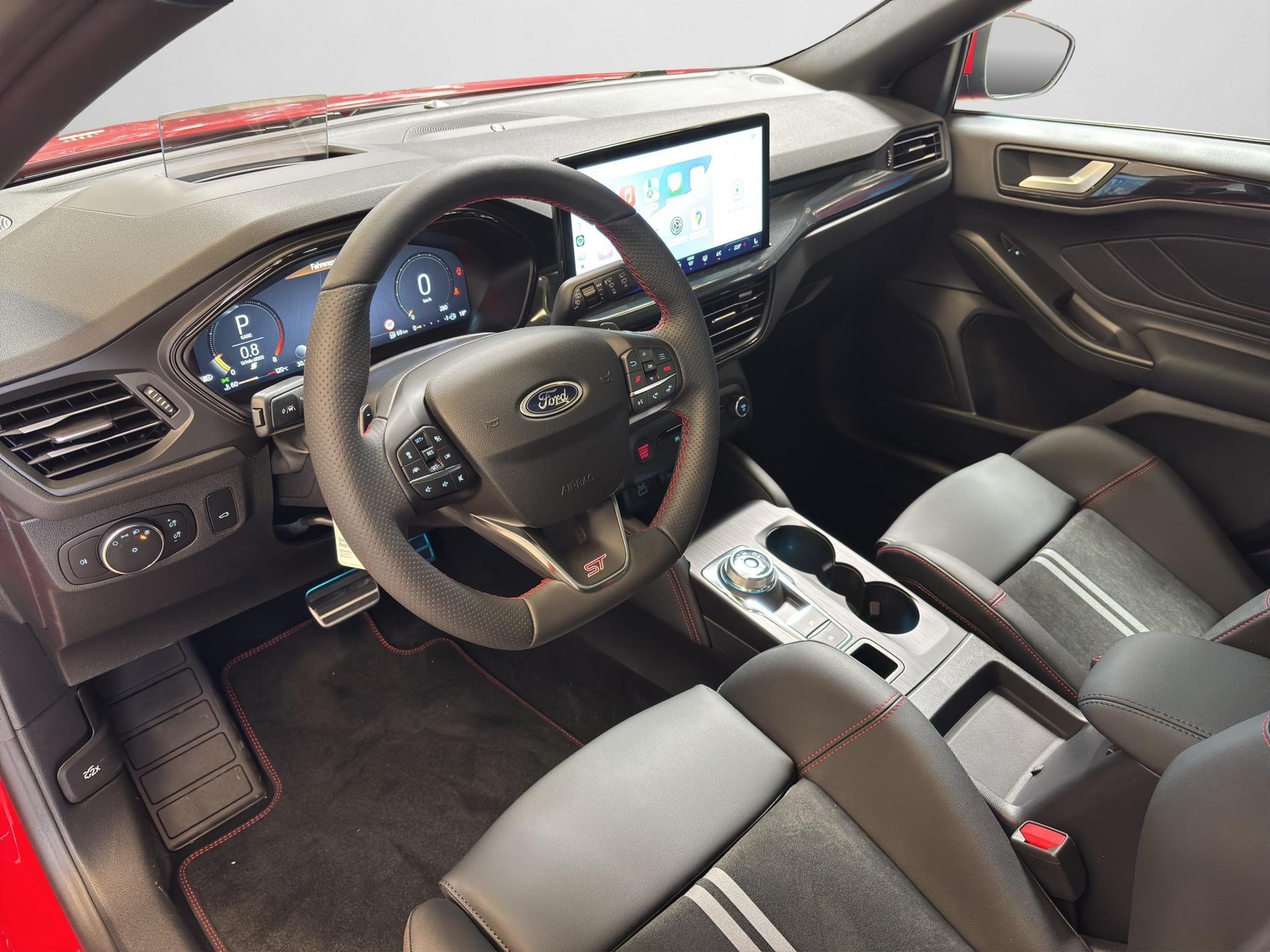 FORD Focus Station Wagon 2.3 EcoB ST X-image-9
