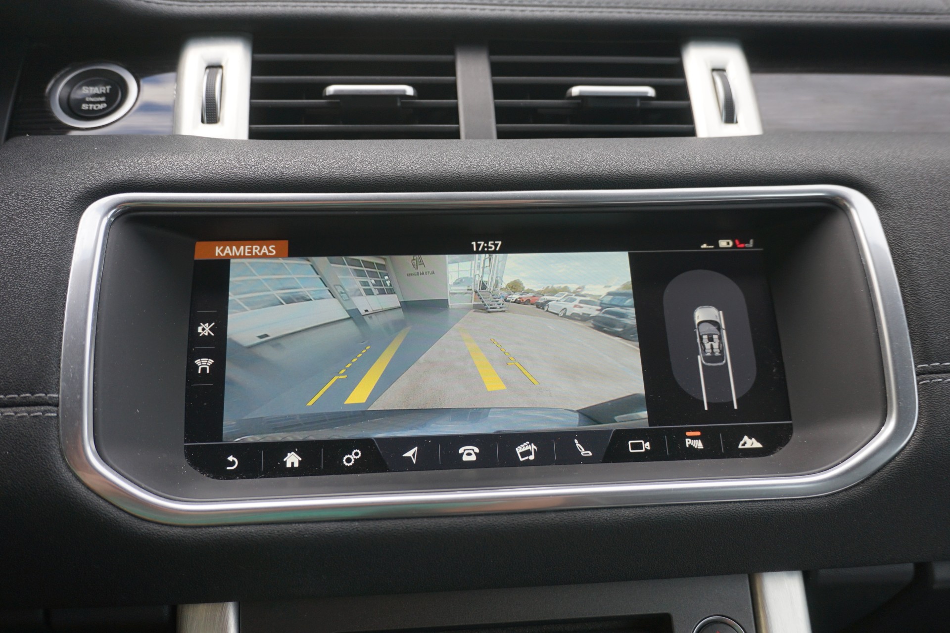 LAND ROVER Evoque 2.0Si4 HSE Dynamic 241PS-image-19