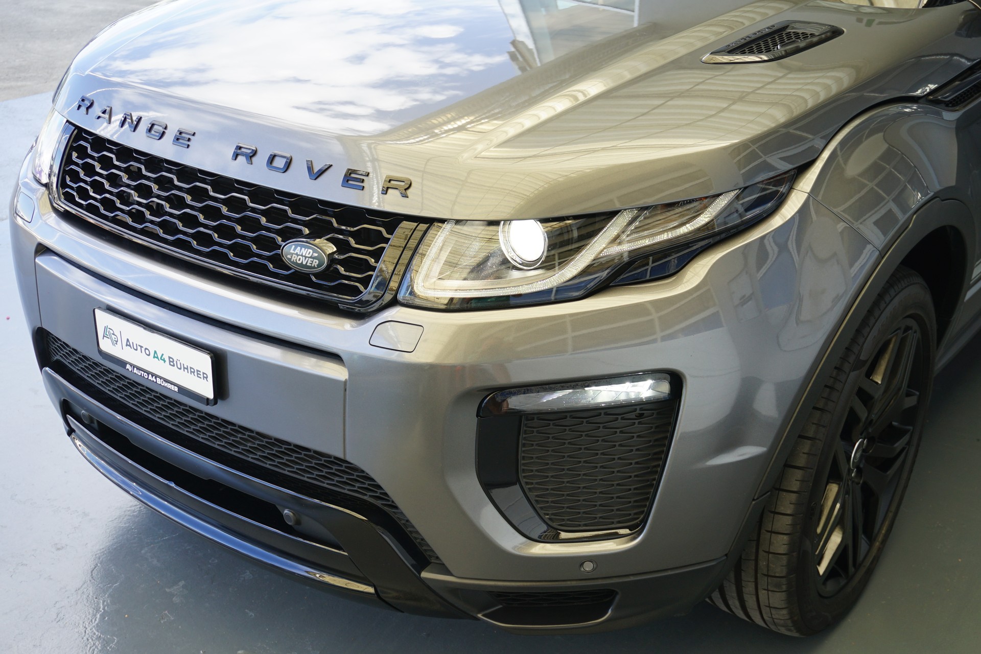 LAND ROVER Evoque 2.0Si4 HSE Dynamic 241PS-image-8