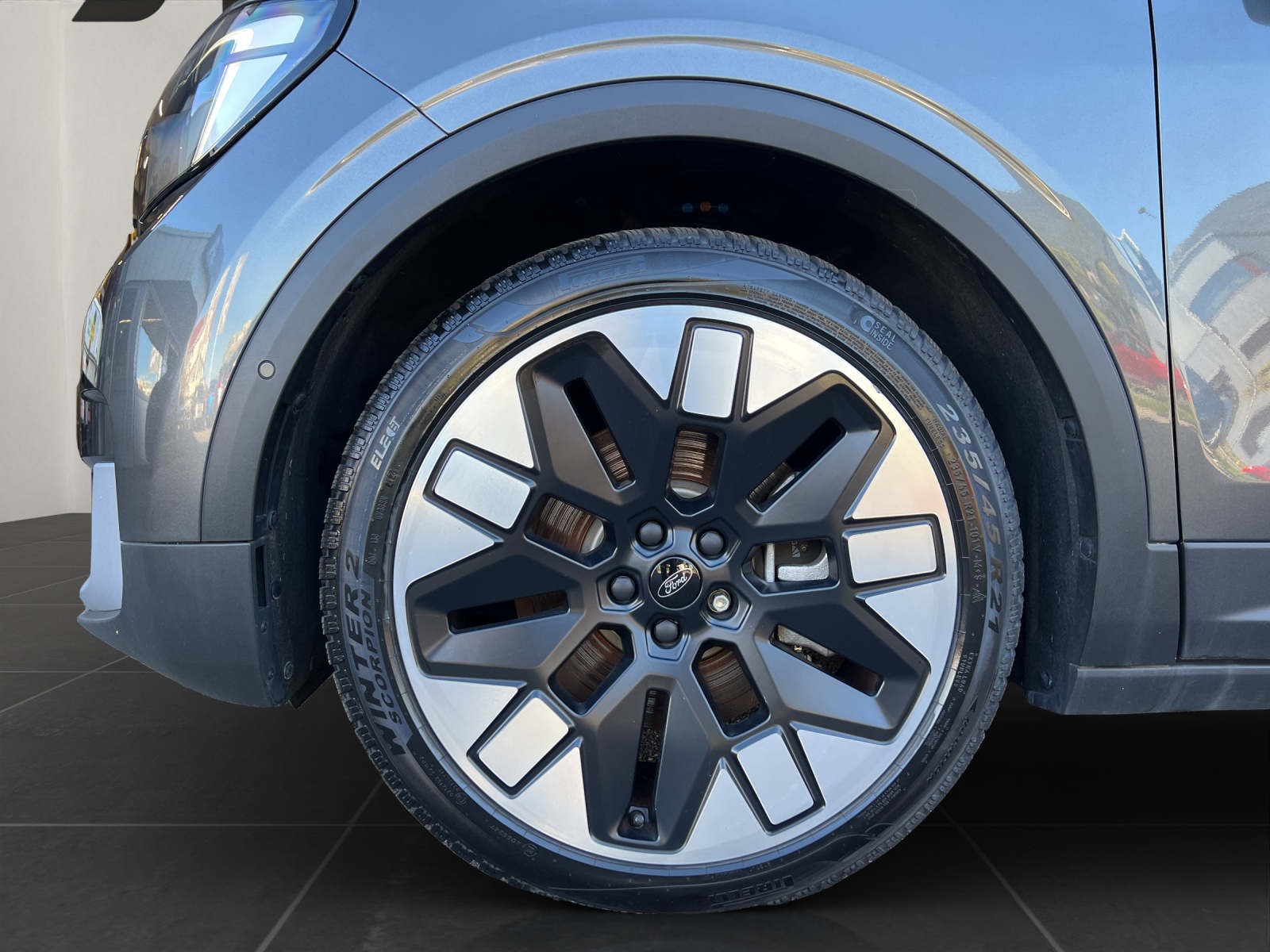 FORD Explorer Extended Range Premium-image-6