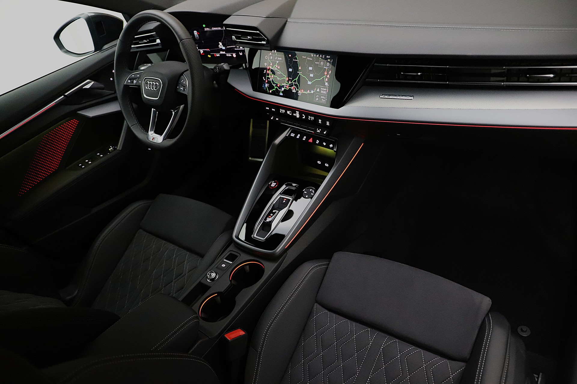AUDI S3 Sportback TFSI quattro S-tronic-image-6