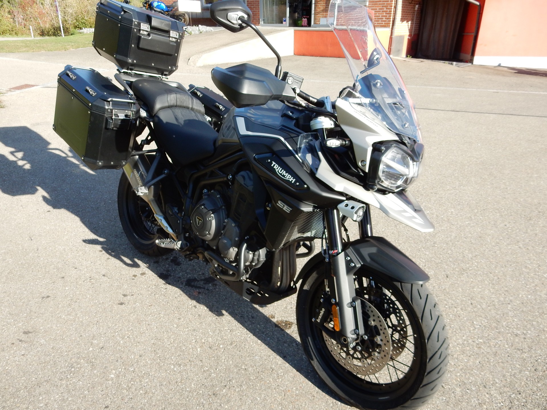 TRIUMPH 1200 Desert-image-0