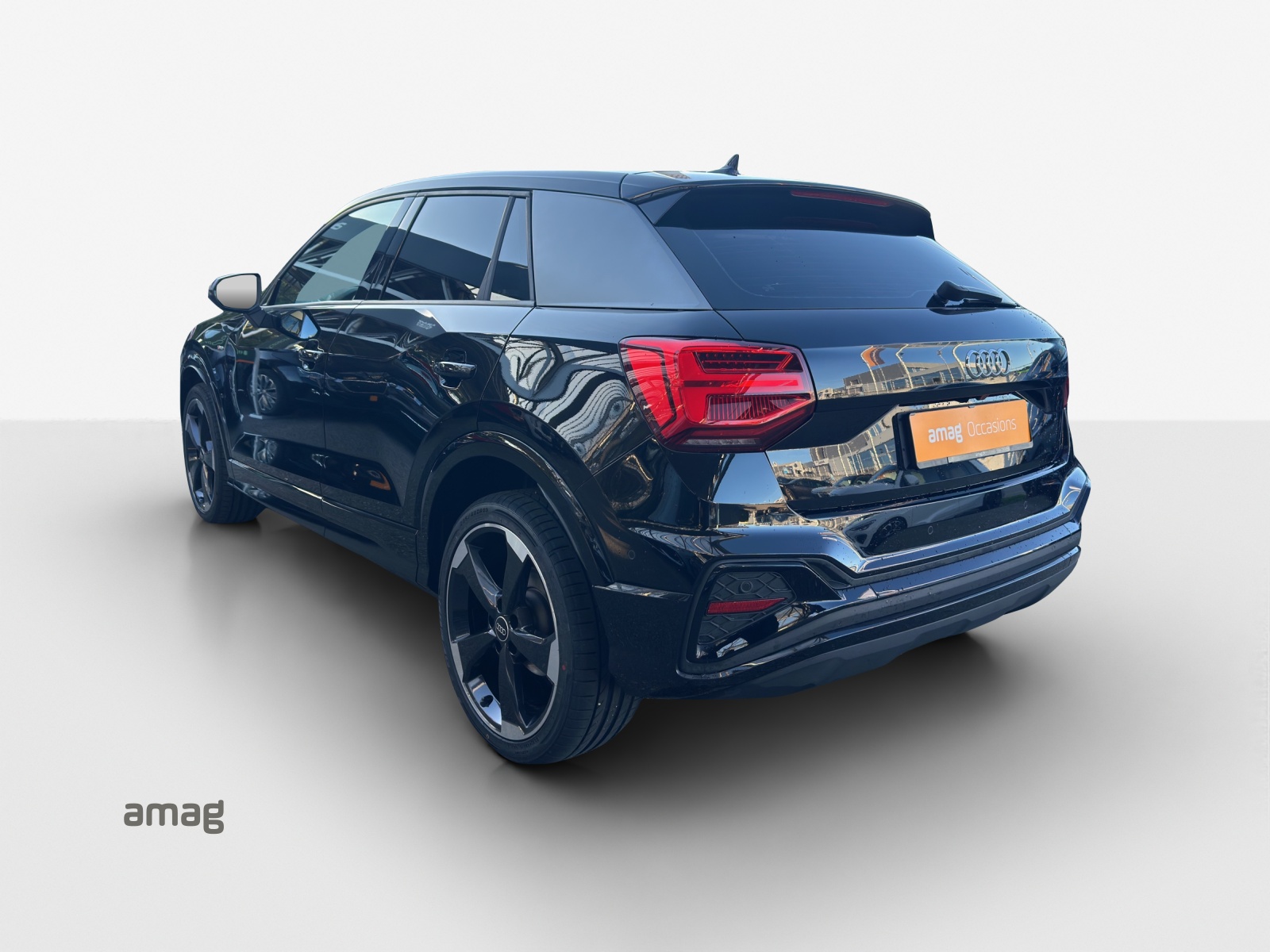 AUDI Q2 40 TFSI S line Attraction quattro S-tronic-showroom-element-2