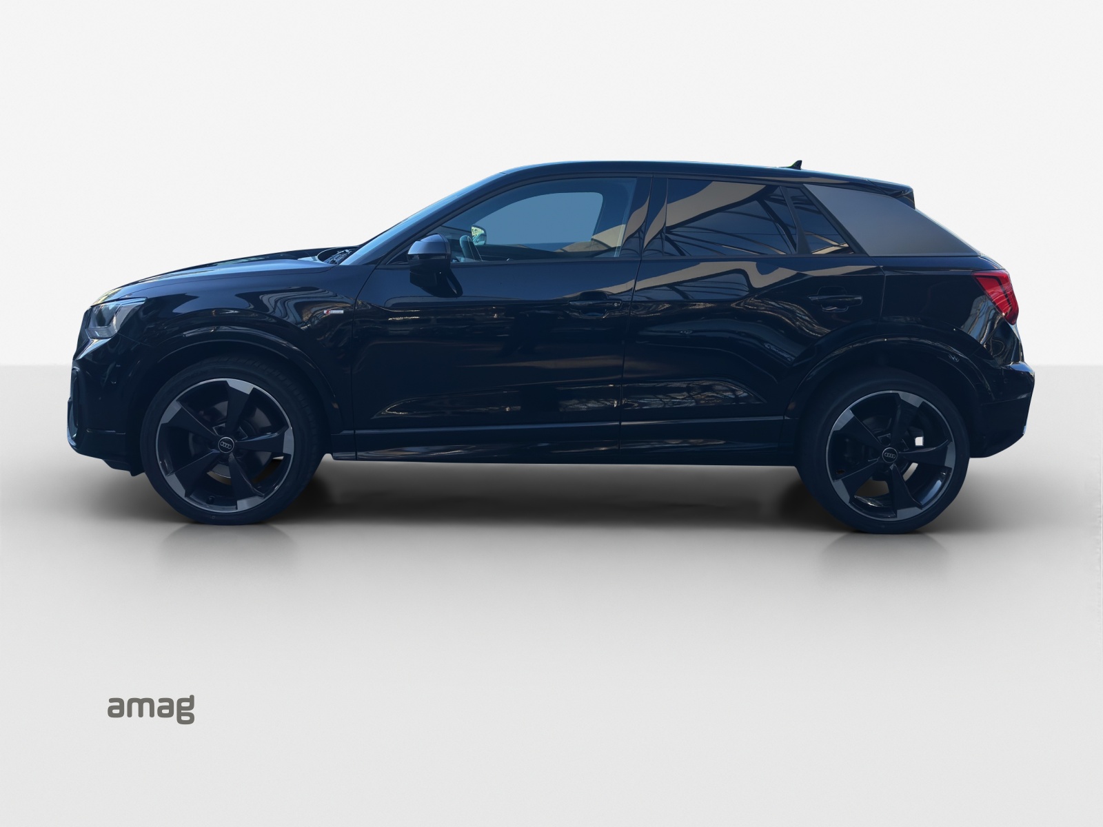 AUDI Q2 40 TFSI S line Attraction quattro S-tronic-showroom-element-1