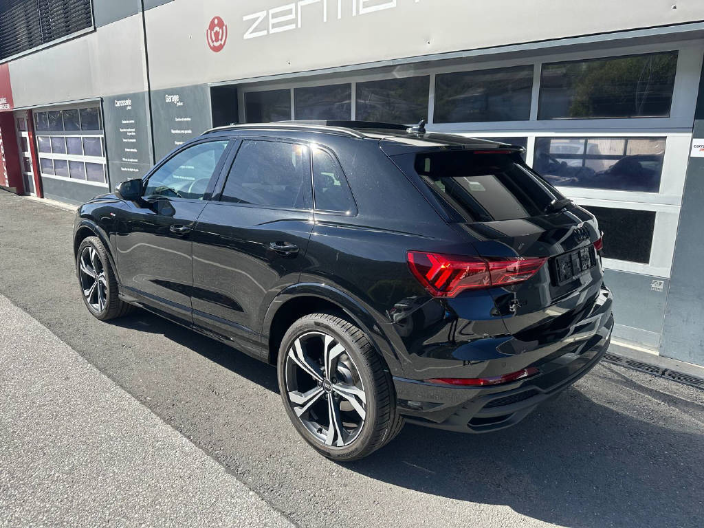 AUDI Q3 1.5 35 TFSI S line S-Tronic-showroom-element-3