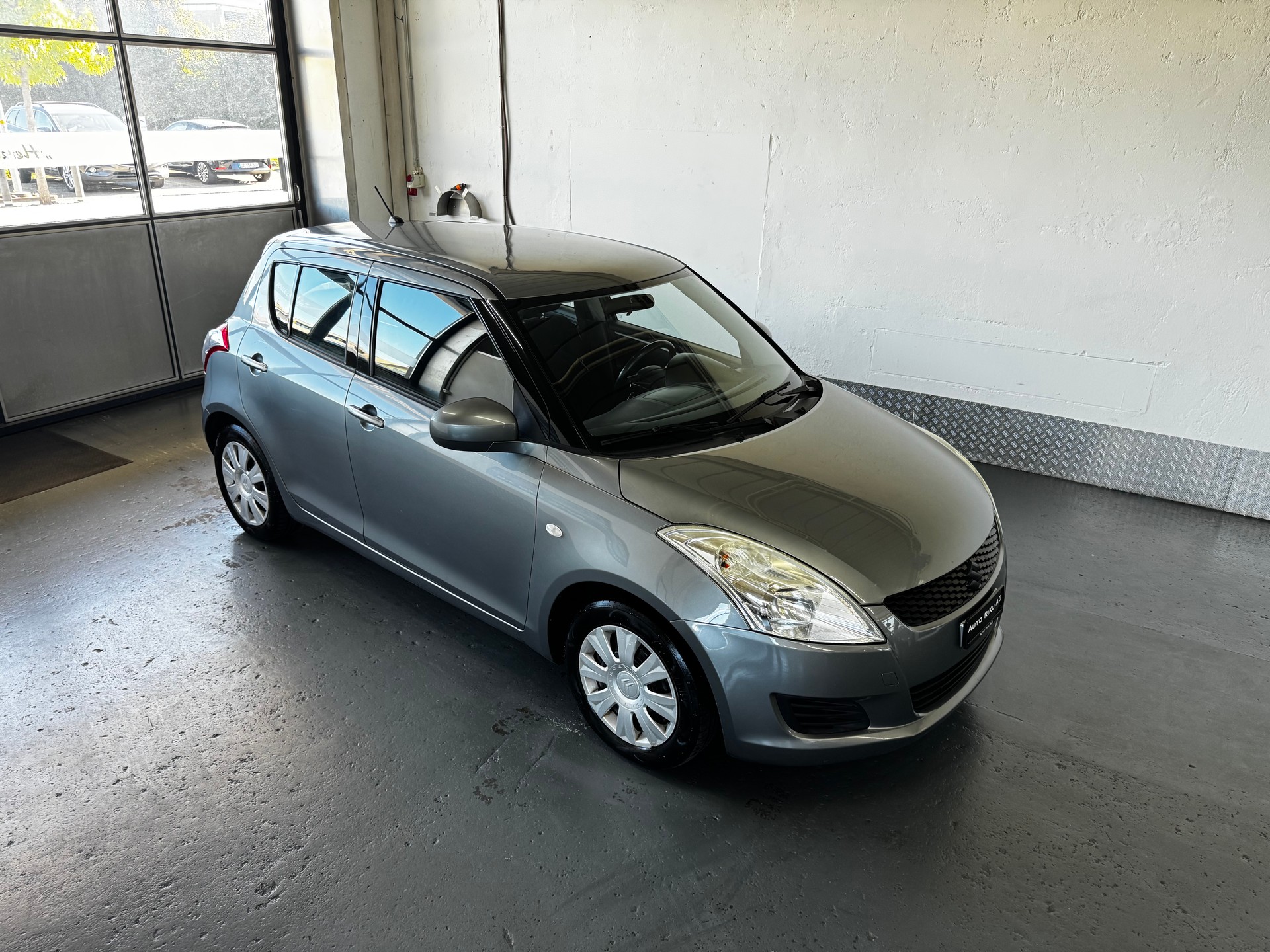 SUZUKI Swift 1.2i 16V GL Top