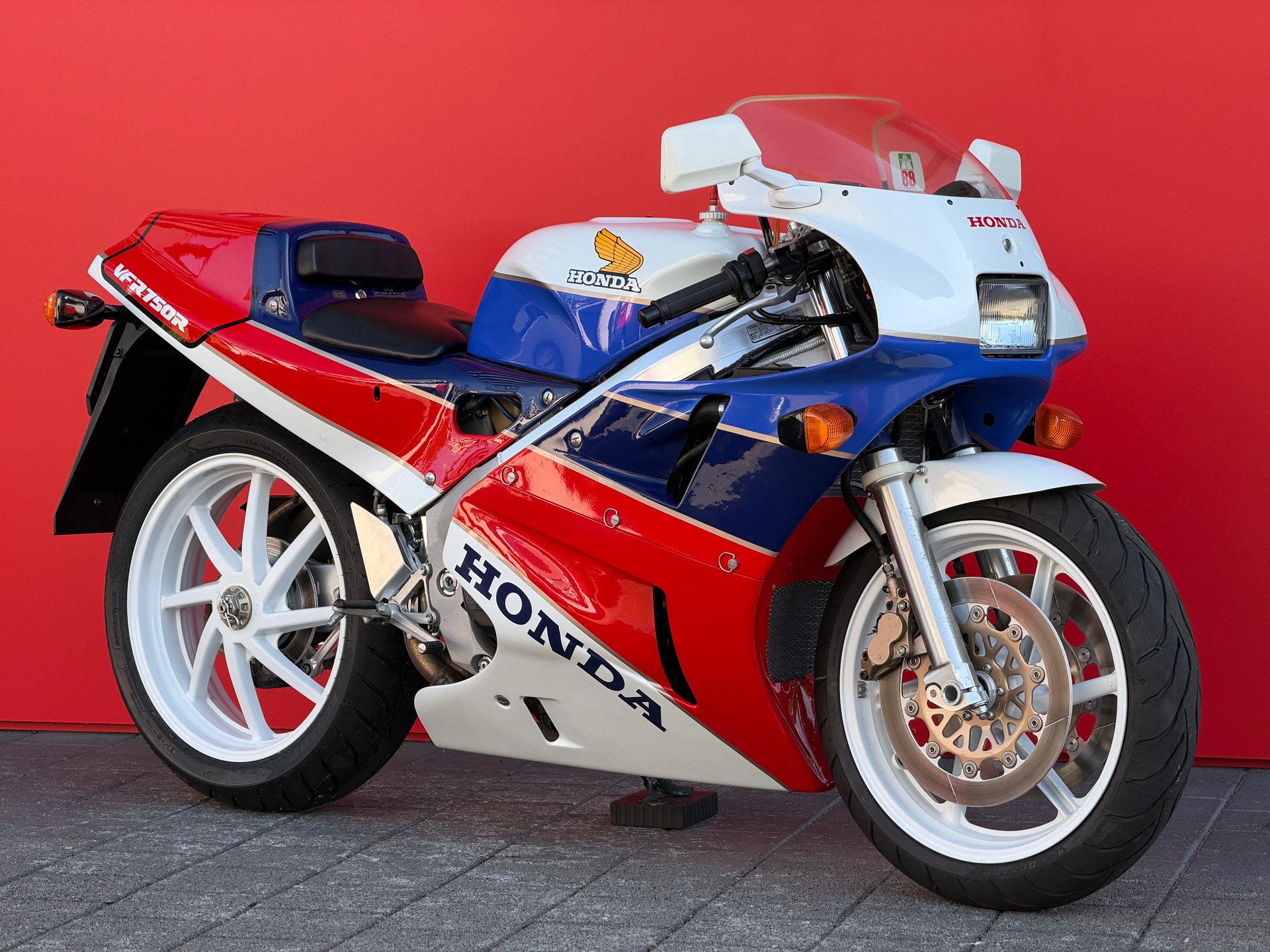 HONDA VFR 750 R (RC30)-image-1