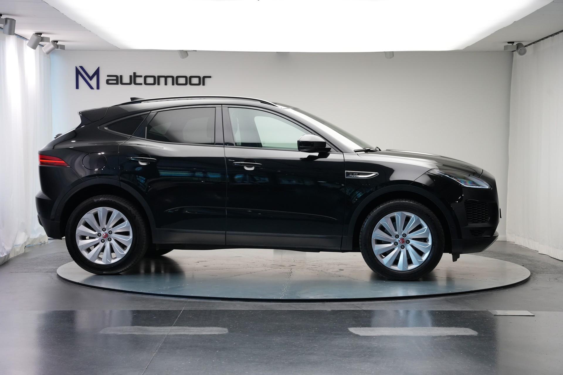 JAGUAR E-Pace 2.0 P250 R-Dynamic SE AWD Automatik-showroom-element-3