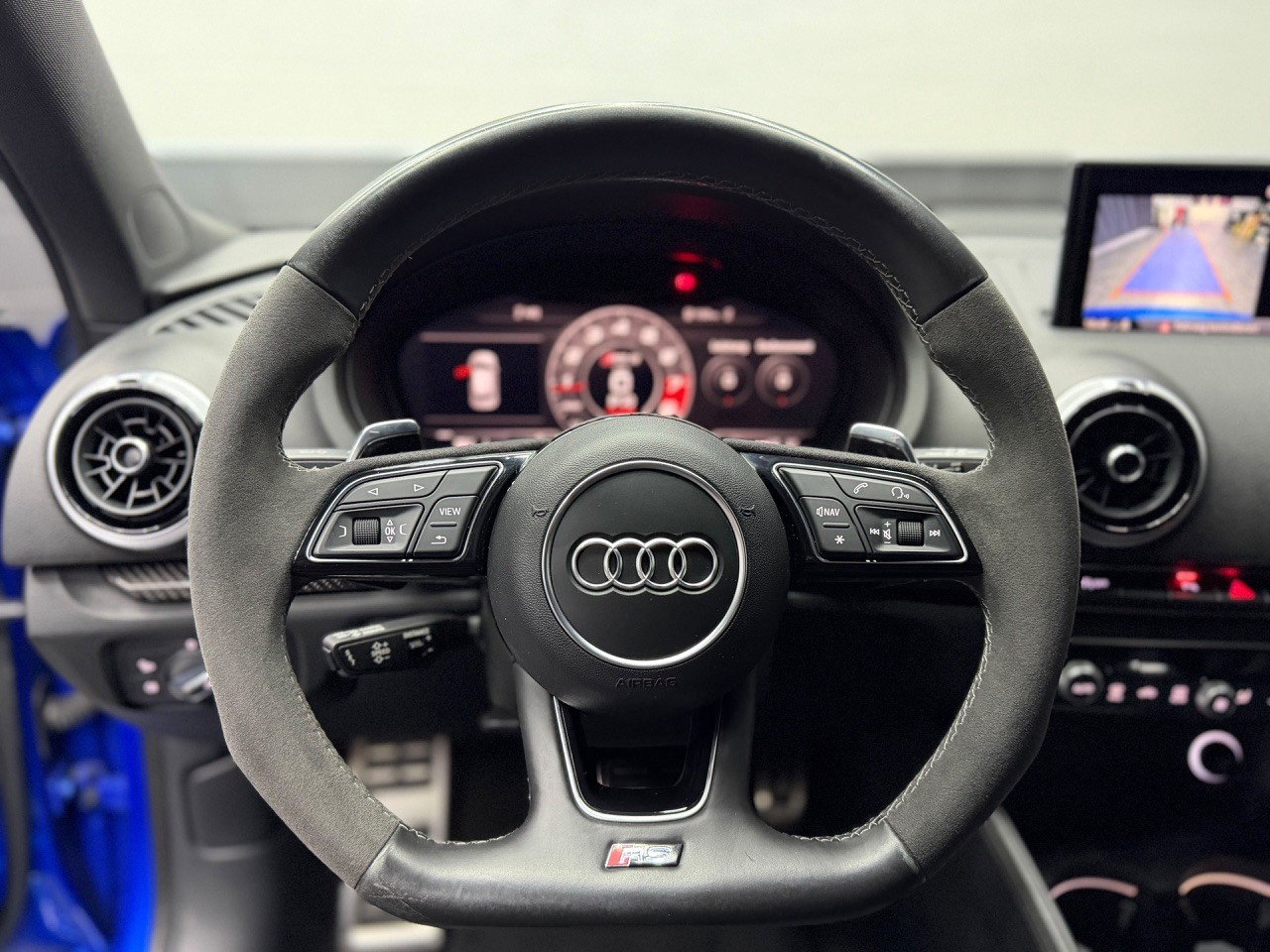 AUDI RS3 Sportback 2.5 TSI quattro S-tronic | CH-Auto | Virtual Cockpit | OHNE OPF | ACC | Keramik Bremsen | Rückfahrkamera-image-16
