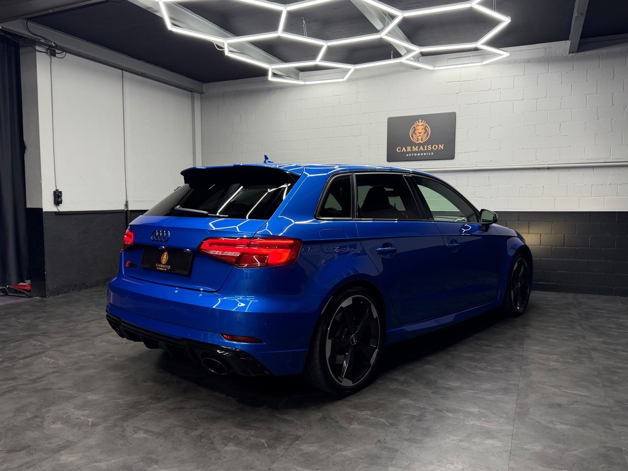 AUDI RS3 Sportback 2.5 TSI quattro S-tronic | CH-Auto | Virtual Cockpit | OHNE OPF | ACC | Keramik Bremsen | Rückfahrkamera-image-8