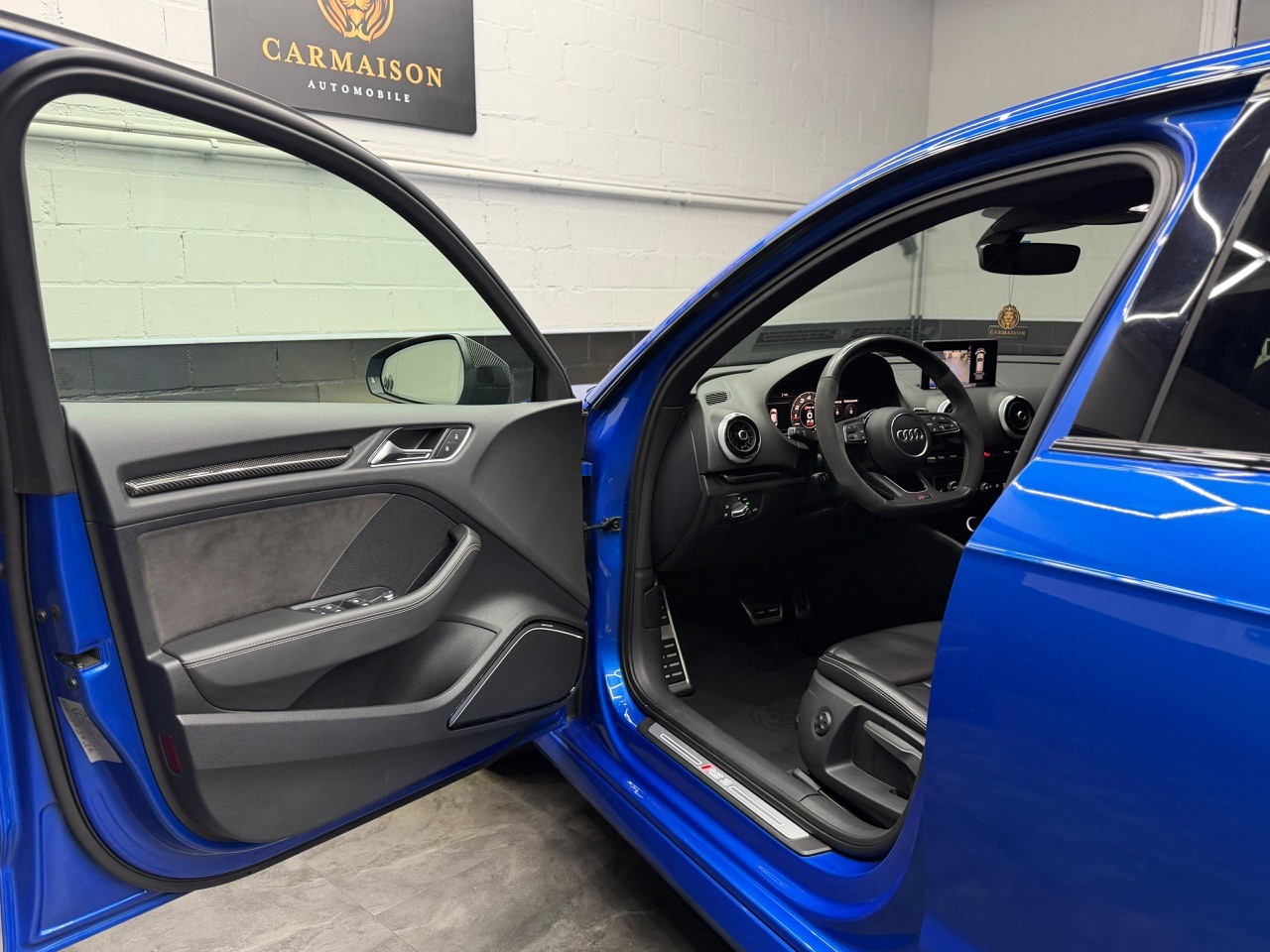 AUDI RS3 Sportback 2.5 TSI quattro S-tronic | CH-Auto | Virtual Cockpit | OHNE OPF | ACC | Keramik Bremsen | Rückfahrkamera-image-11