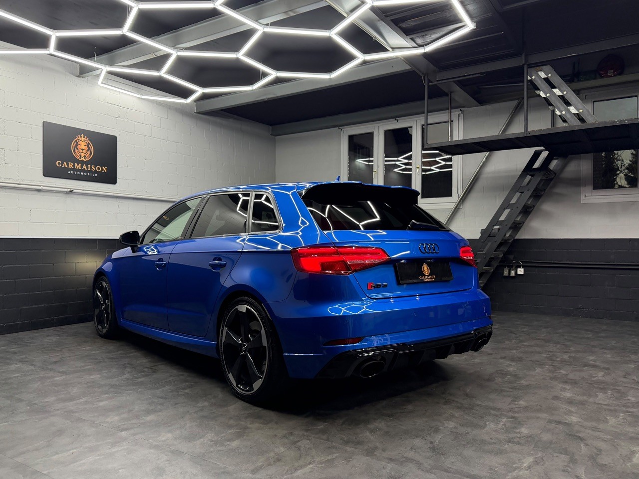AUDI RS3 Sportback 2.5 TSI quattro S-tronic | CH-Auto | Virtual Cockpit | OHNE OPF | ACC | Keramik Bremsen | Rückfahrkamera-image-6