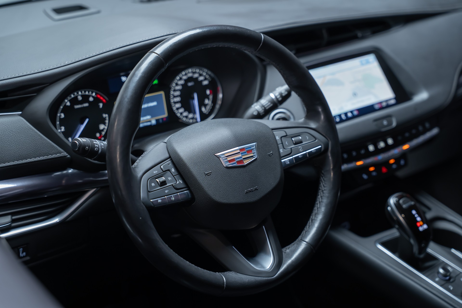 CADILLAC XT4 2.0 T Luxury AWD / Rückfahrkamera / Tempomat / el.Heckklappe-image-12