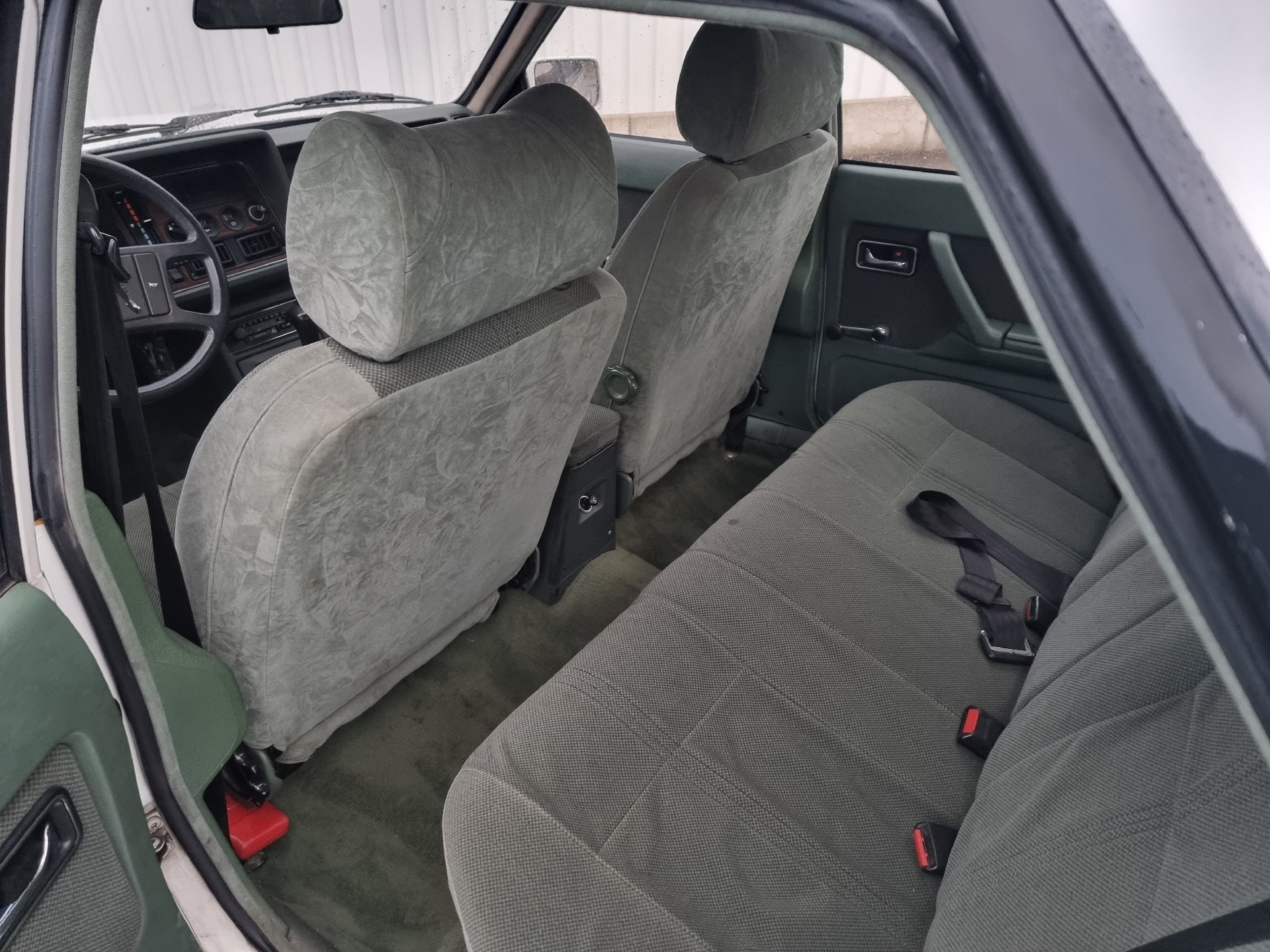 FORD Granada 2800i V6 (GLS)-image-15