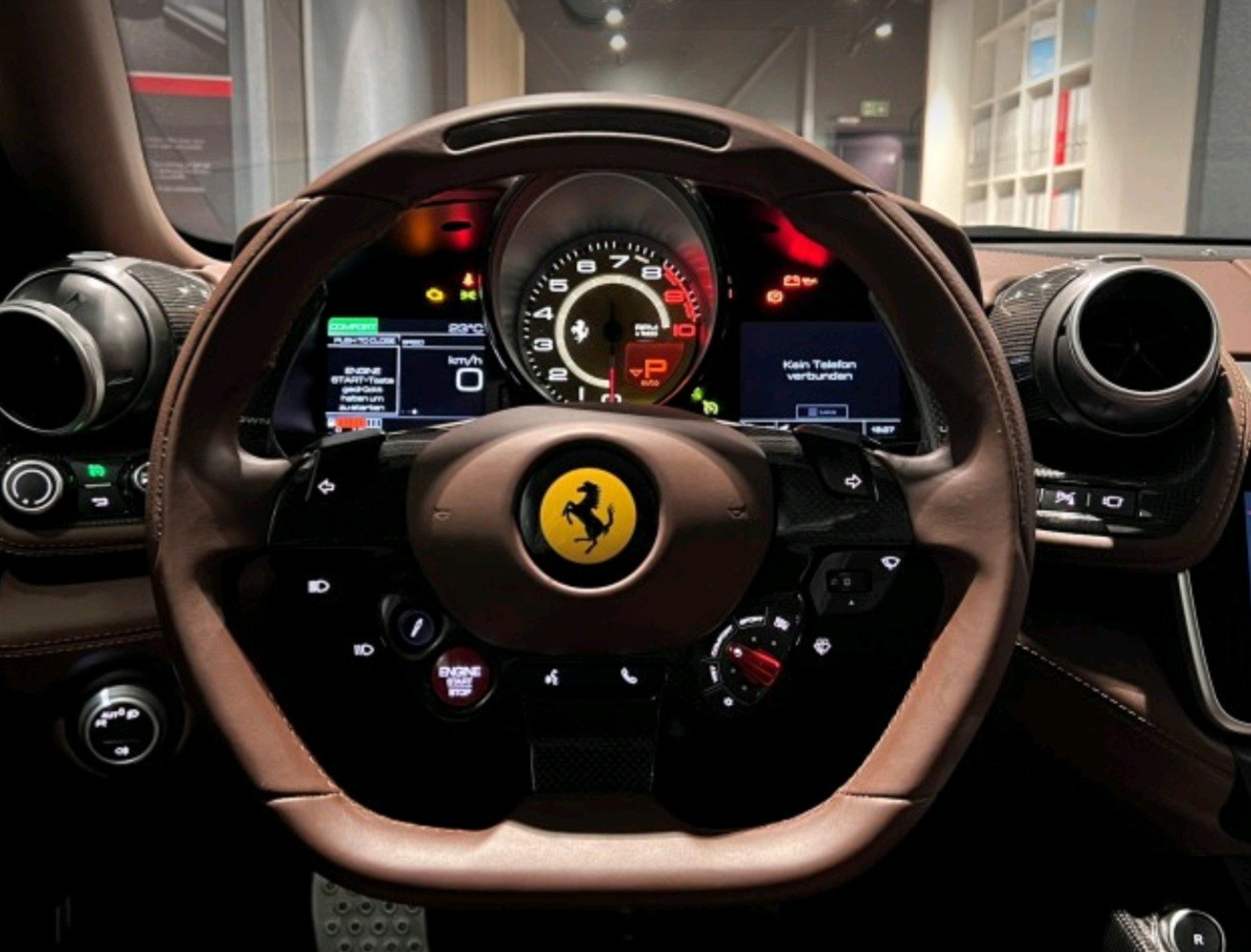 FERRARI GTC 4 Lusso-image-7