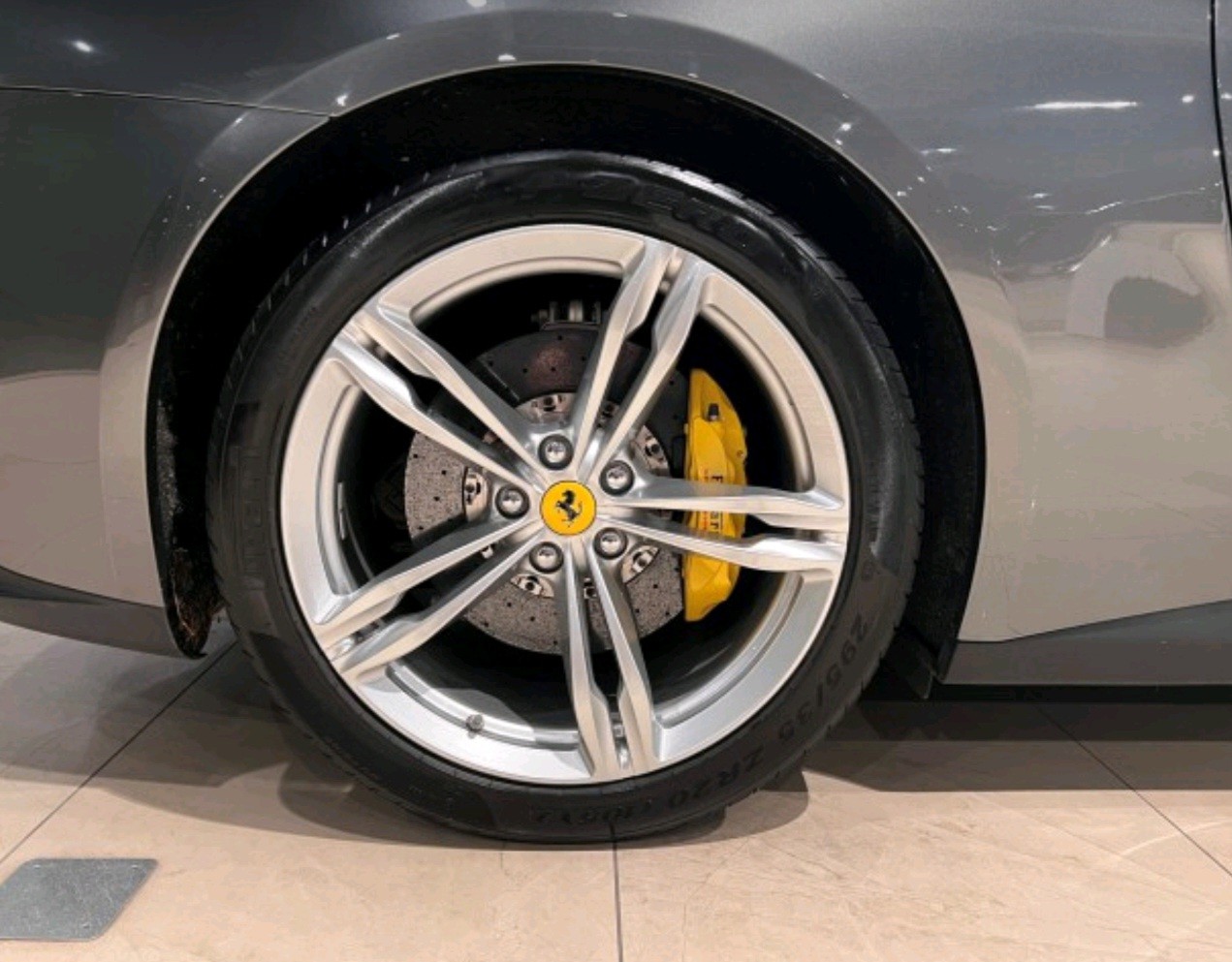 FERRARI GTC 4 Lusso-image-5