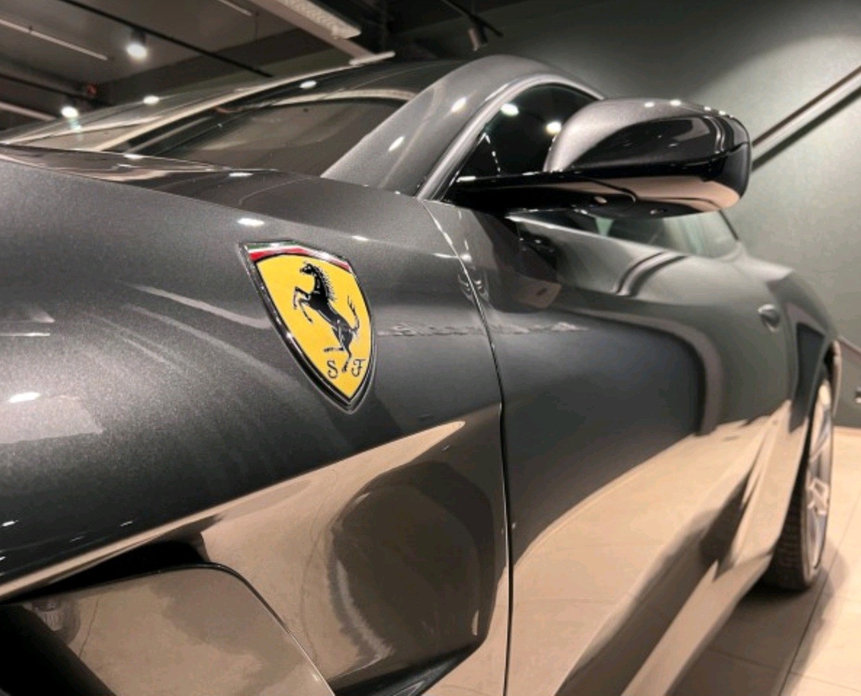 FERRARI GTC 4 Lusso-image-4