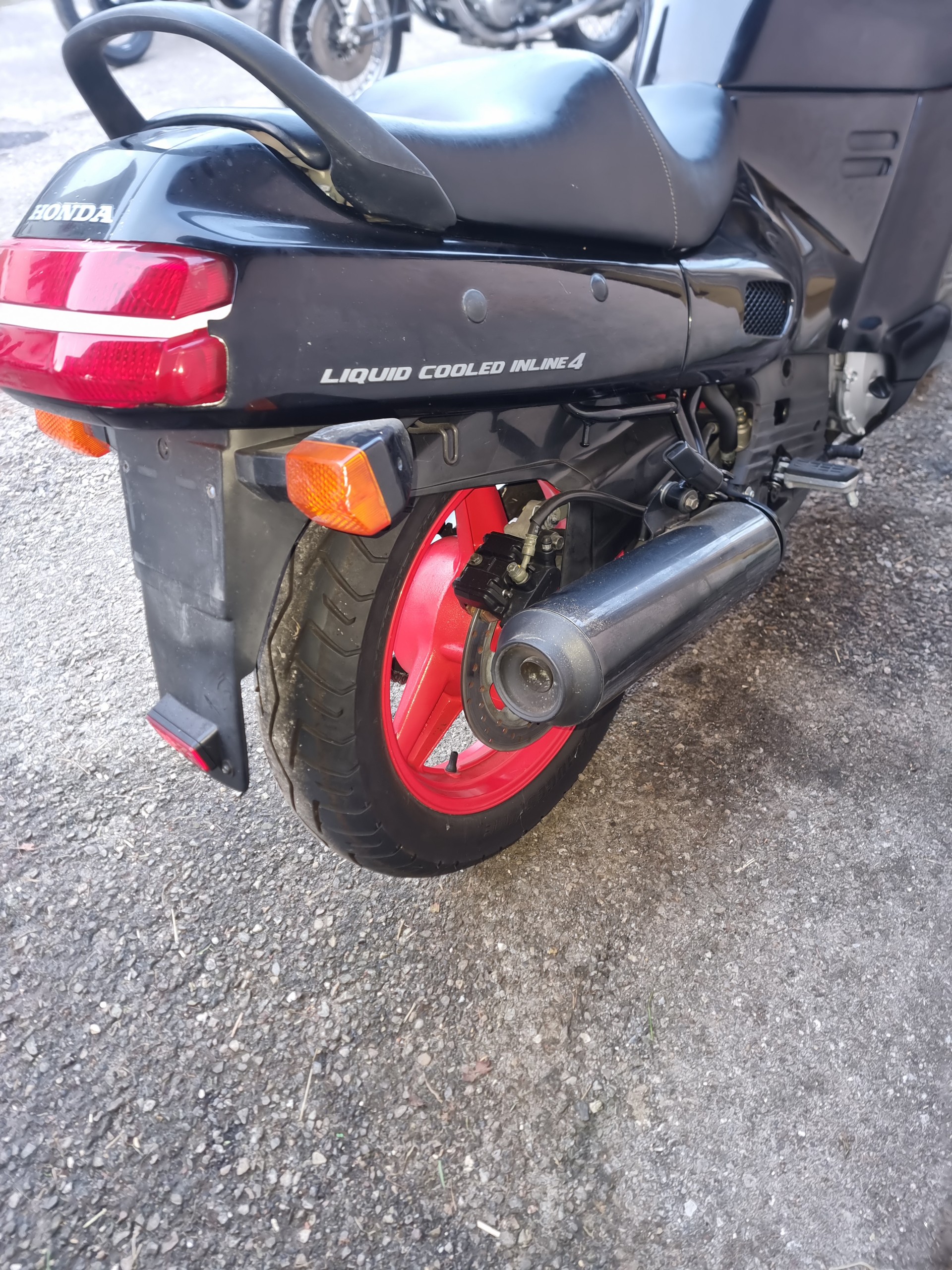 HONDA CBR 1000 F H/J-image-4