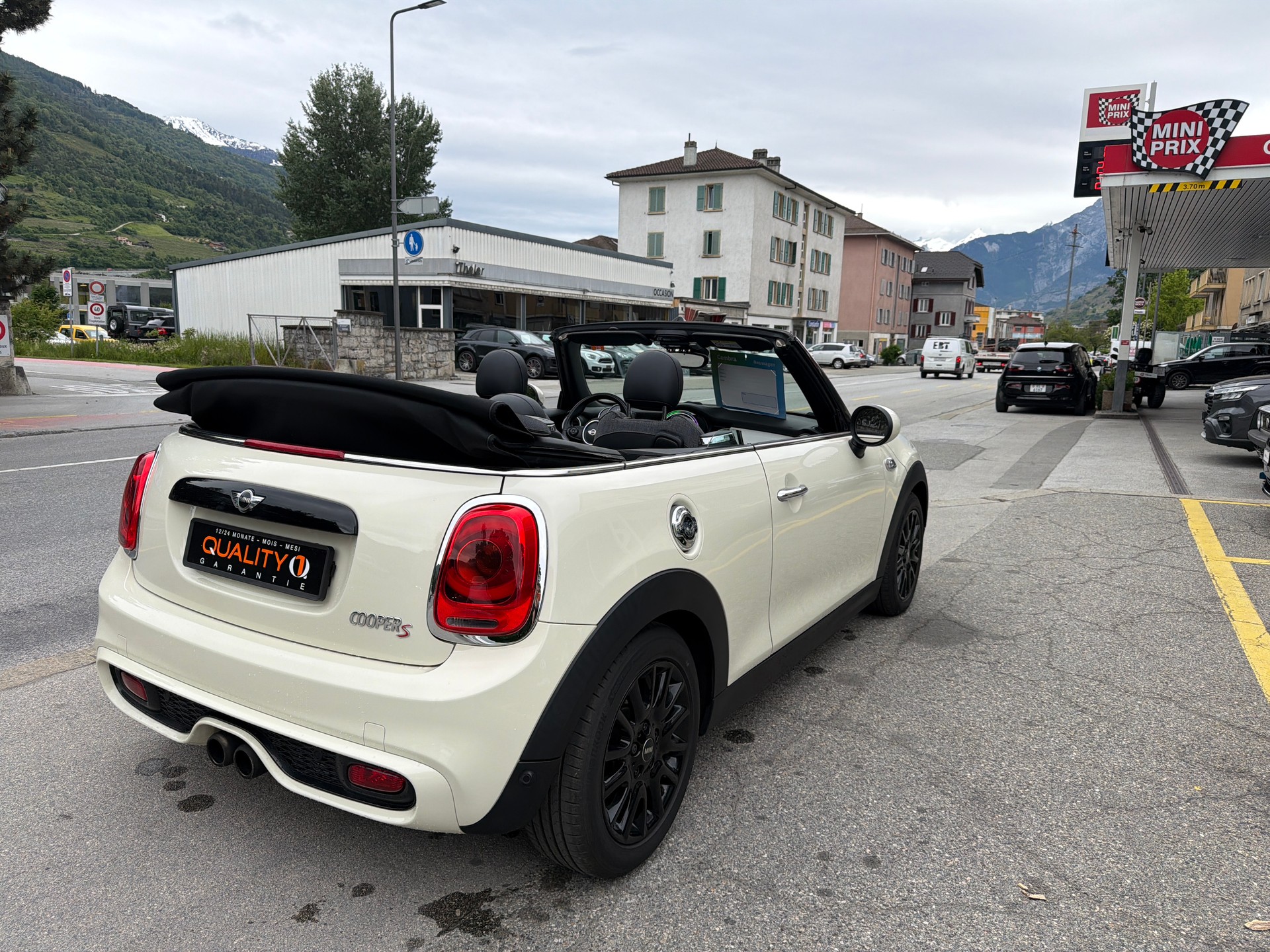 MINI Cooper S Cabriolet-image-4