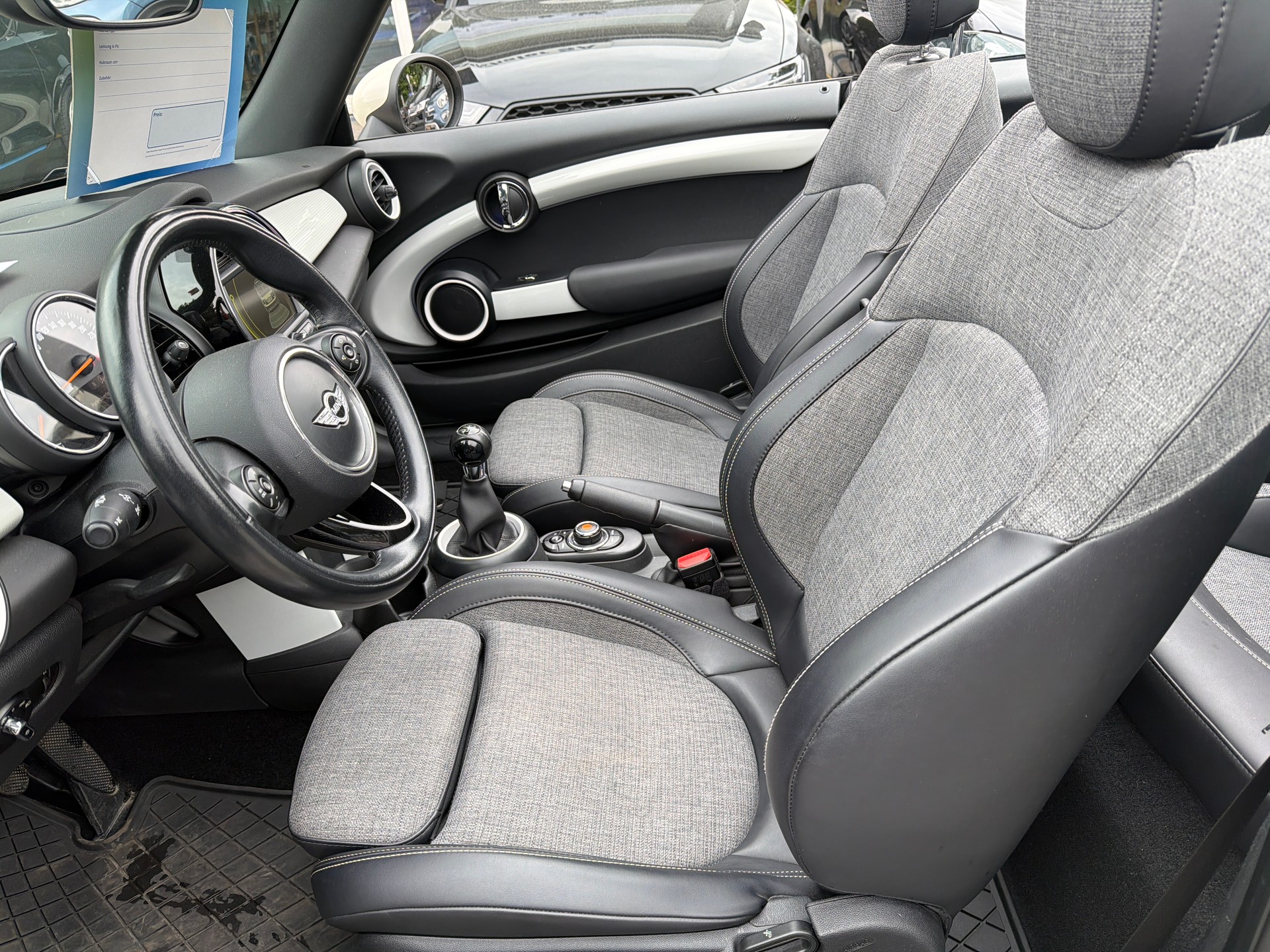 MINI Cooper S Cabriolet-image-13