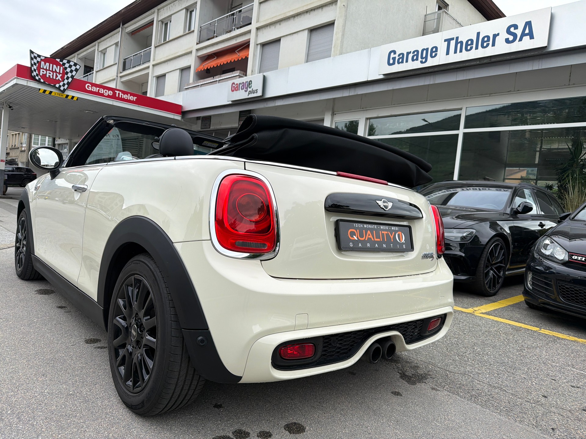 MINI Cooper S Cabriolet-showroom-element-2