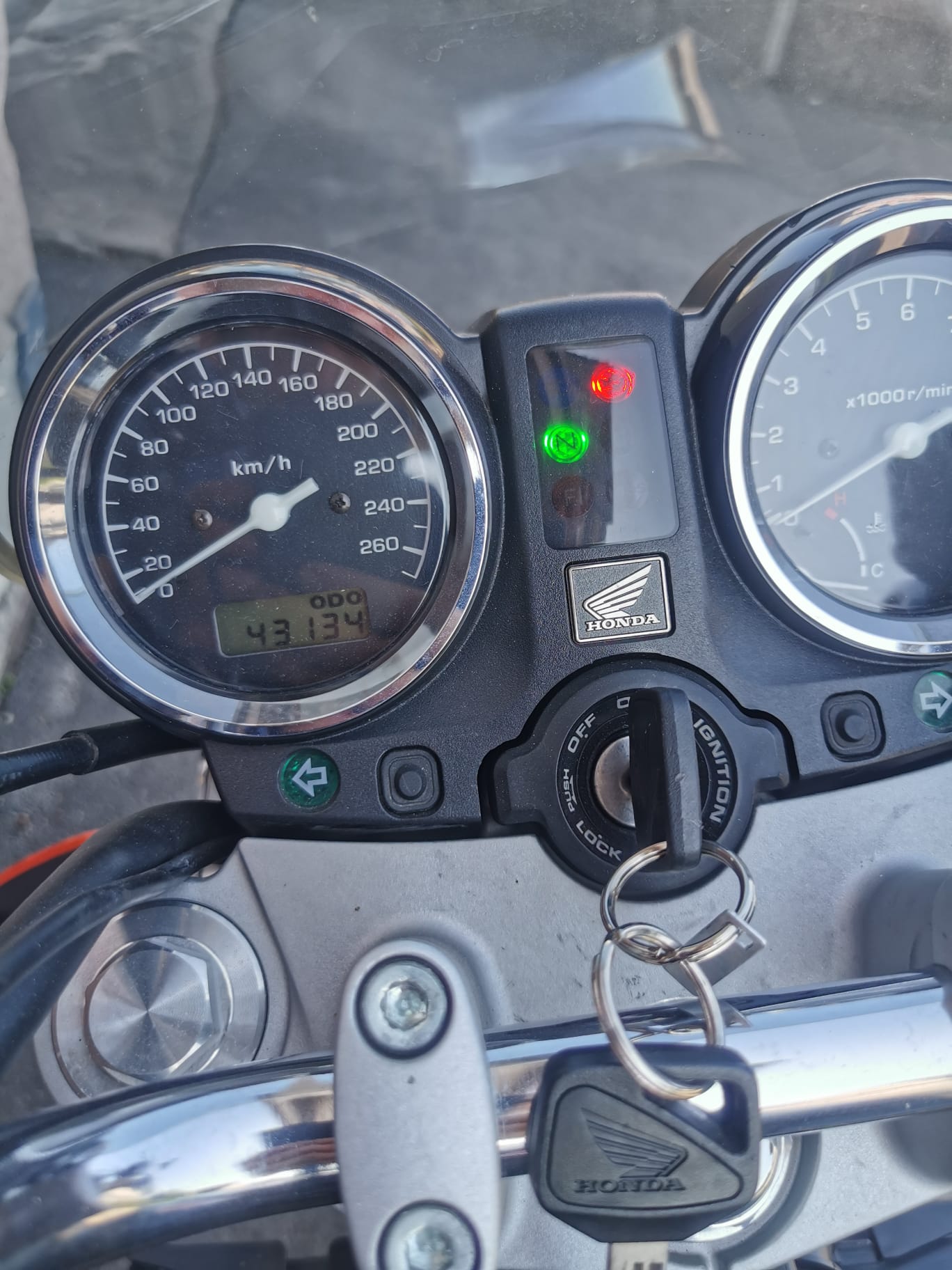 HONDA CB 900 F Hornet-image-6