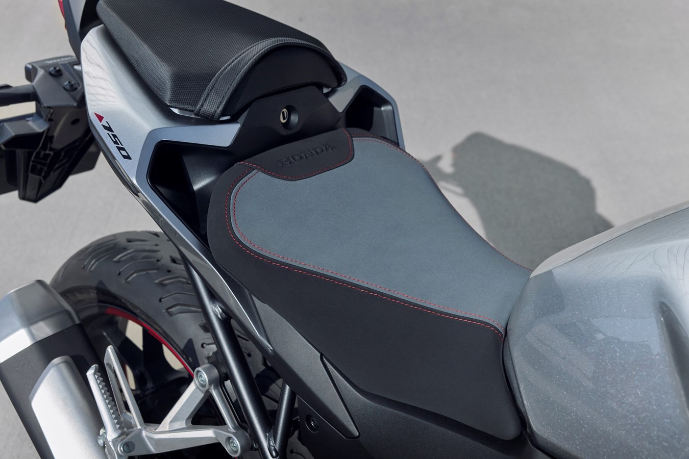 HONDA CB 750 Hornet-image-5