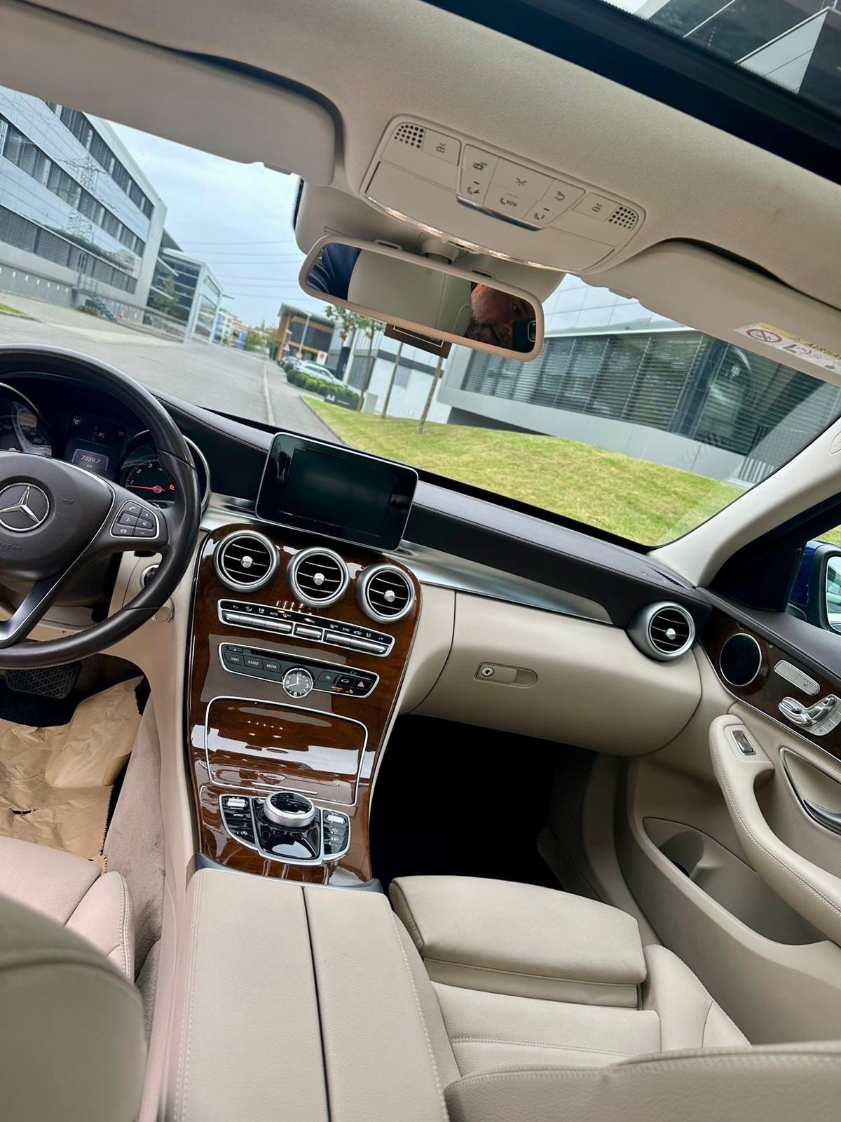 MERCEDES-BENZ C 400 Exclusive 4Matic 7G-Tronic-image-9