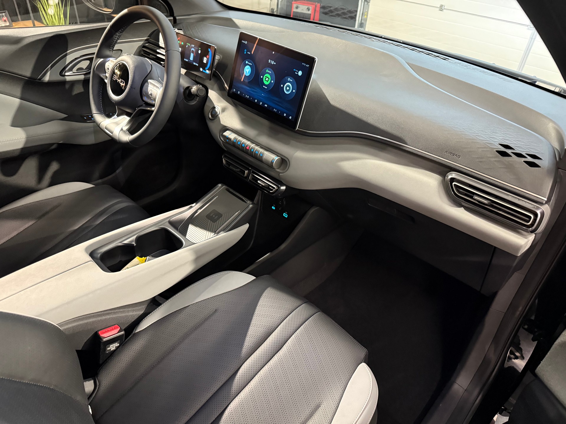 BYD Dolphin Surf 43 kWh Comfort-image-11