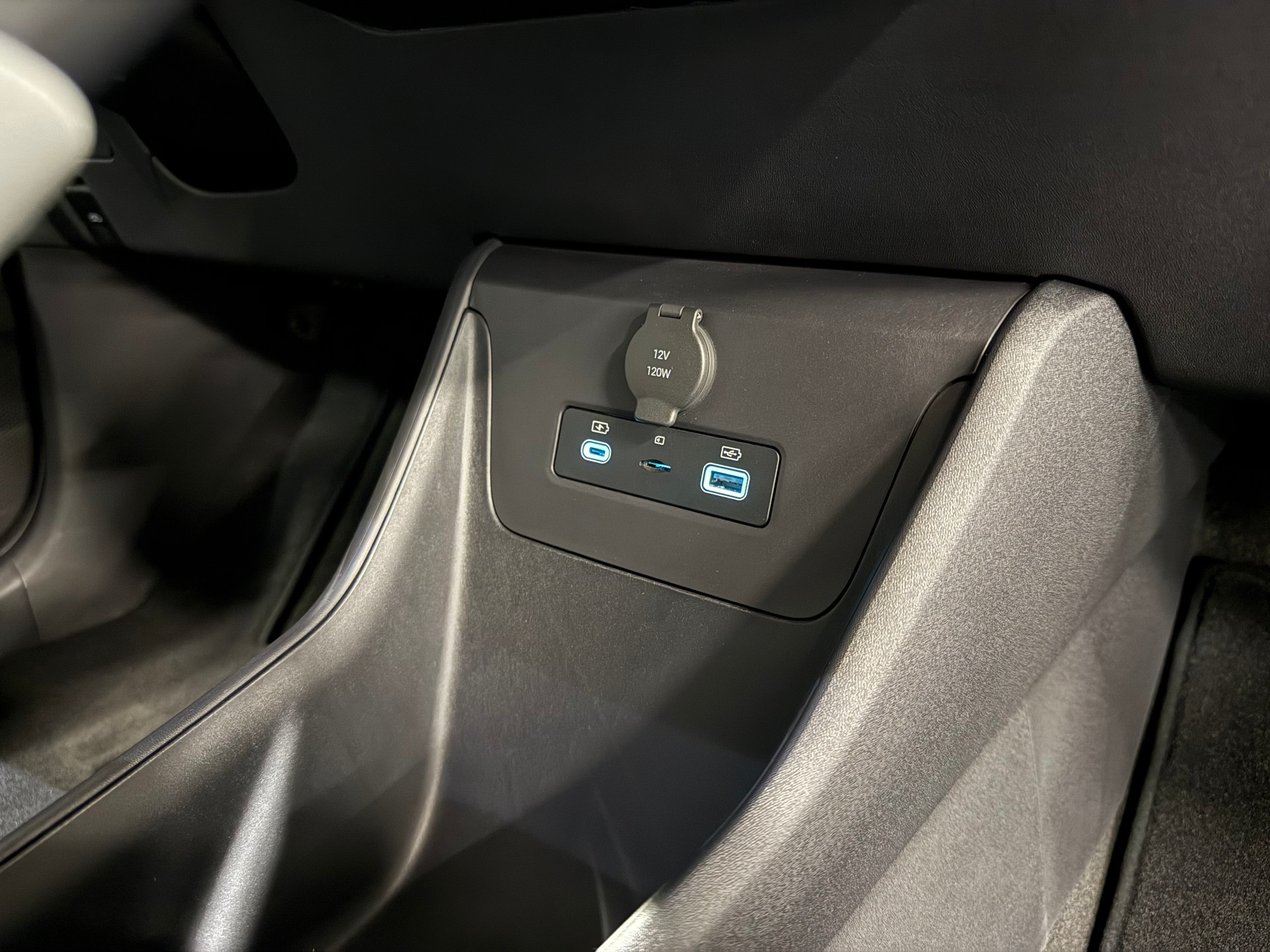BYD Dolphin Surf 43 kWh Comfort-image-22