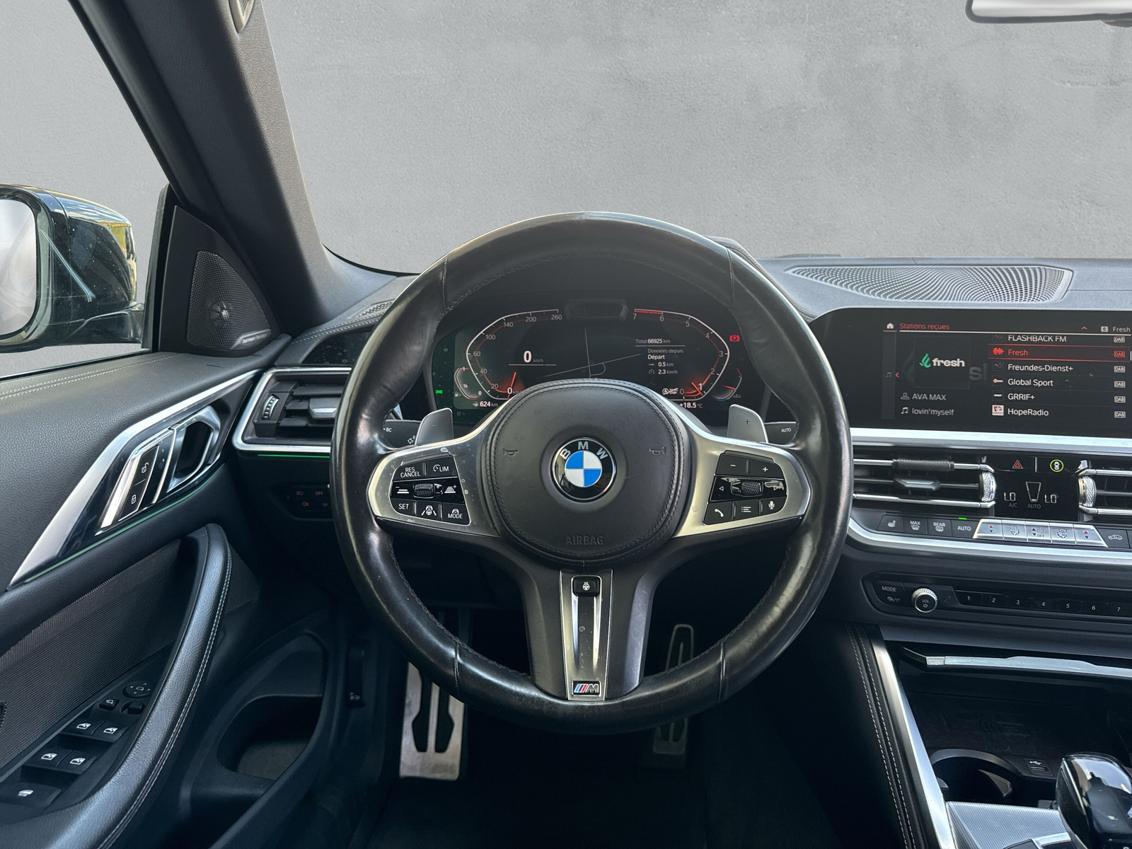 BMW 430i Cabriolet M Sport Steptronic-image-23