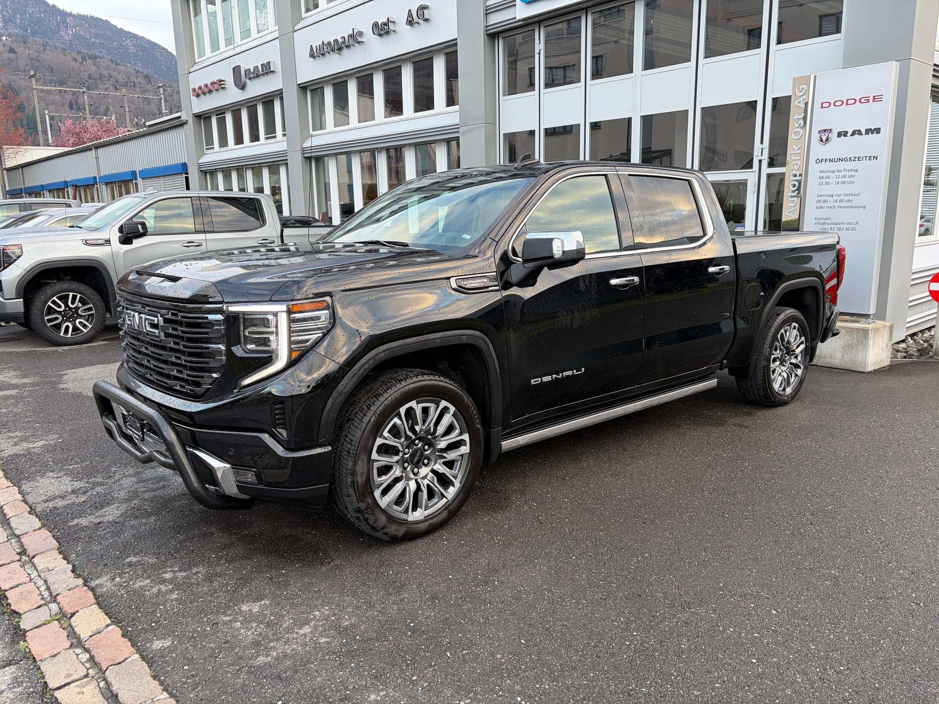 GMC Sierra 1500 Denali Ultimate 6.2l V8 4WD MY25-image-1