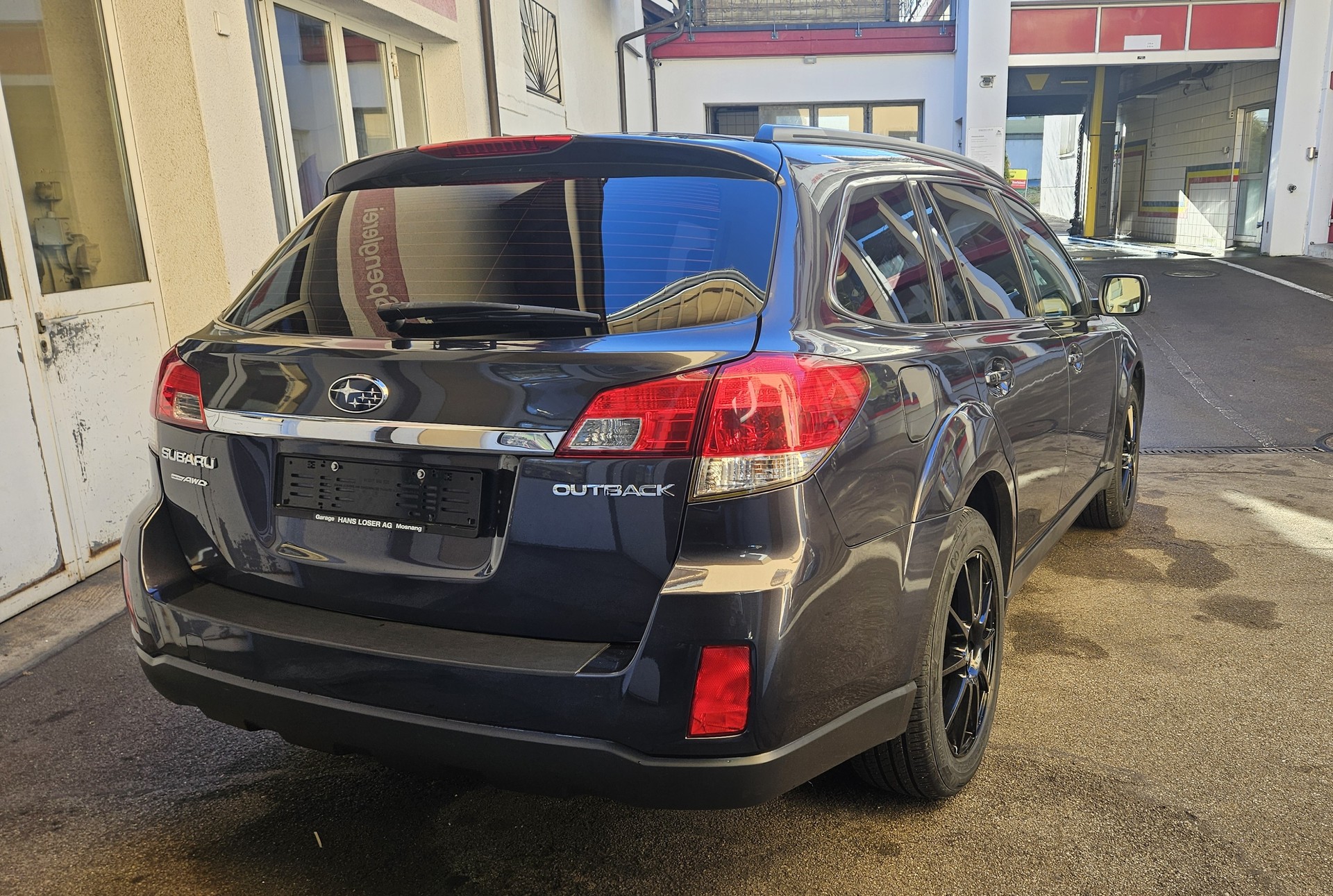 SUBARU Outback 2.5i Swiss Special AWD Lineartronic-image-15