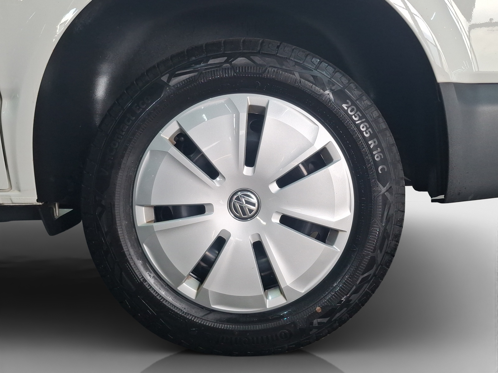 VW T6.1 2.0 TDI 4Motion-image-15