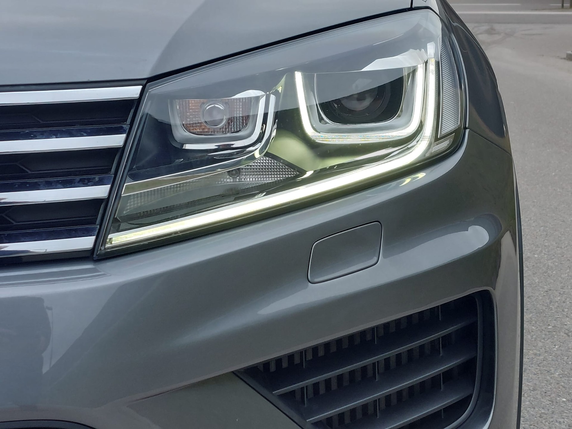 VW Touareg 3.0 TDI 262PS 4x4 mit AHK 3,5to-image-18