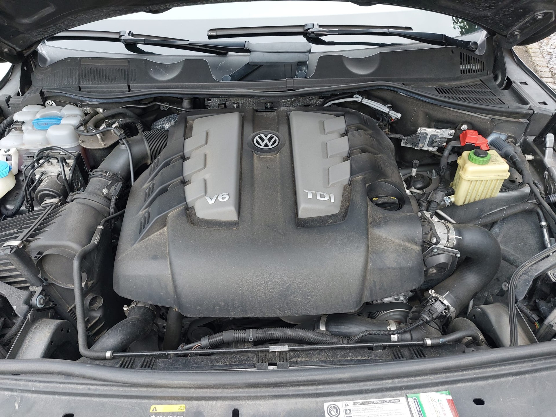 VW Touareg 3.0 TDI 262PS 4x4 mit AHK 3,5to-image-16