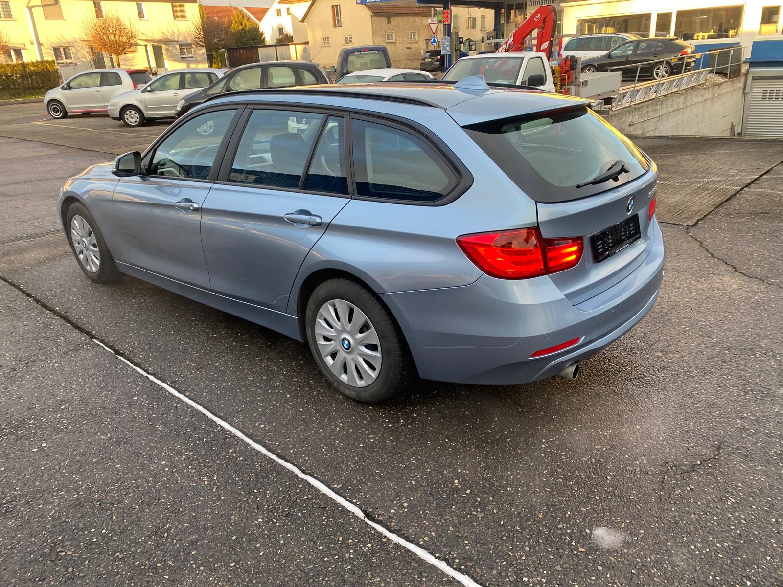 BMW 320d Touring Steptronic-image-3