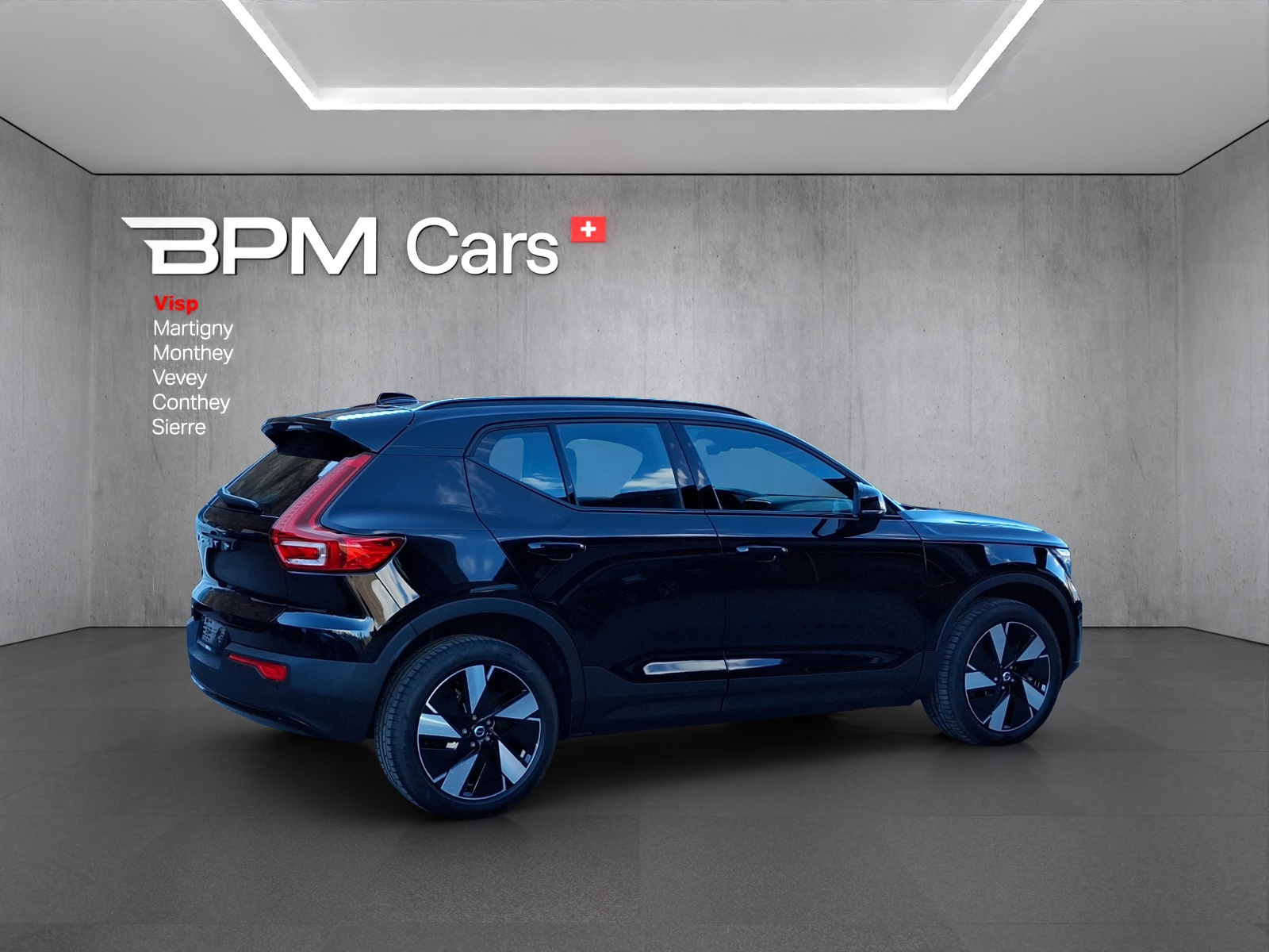 VOLVO EX40 82kWh Twin Motor AWD Plus-image-4