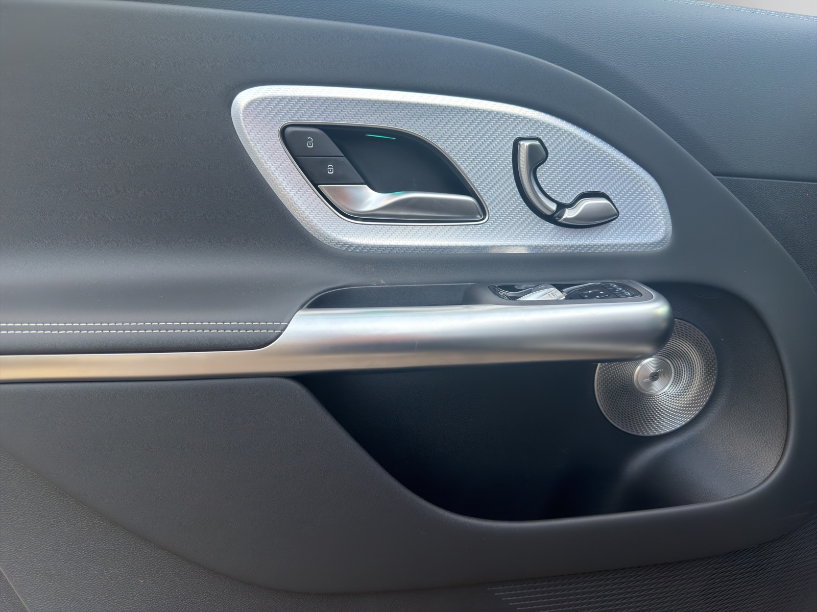MERCEDES-BENZ NEW GLB 350 4M EQ-image-5