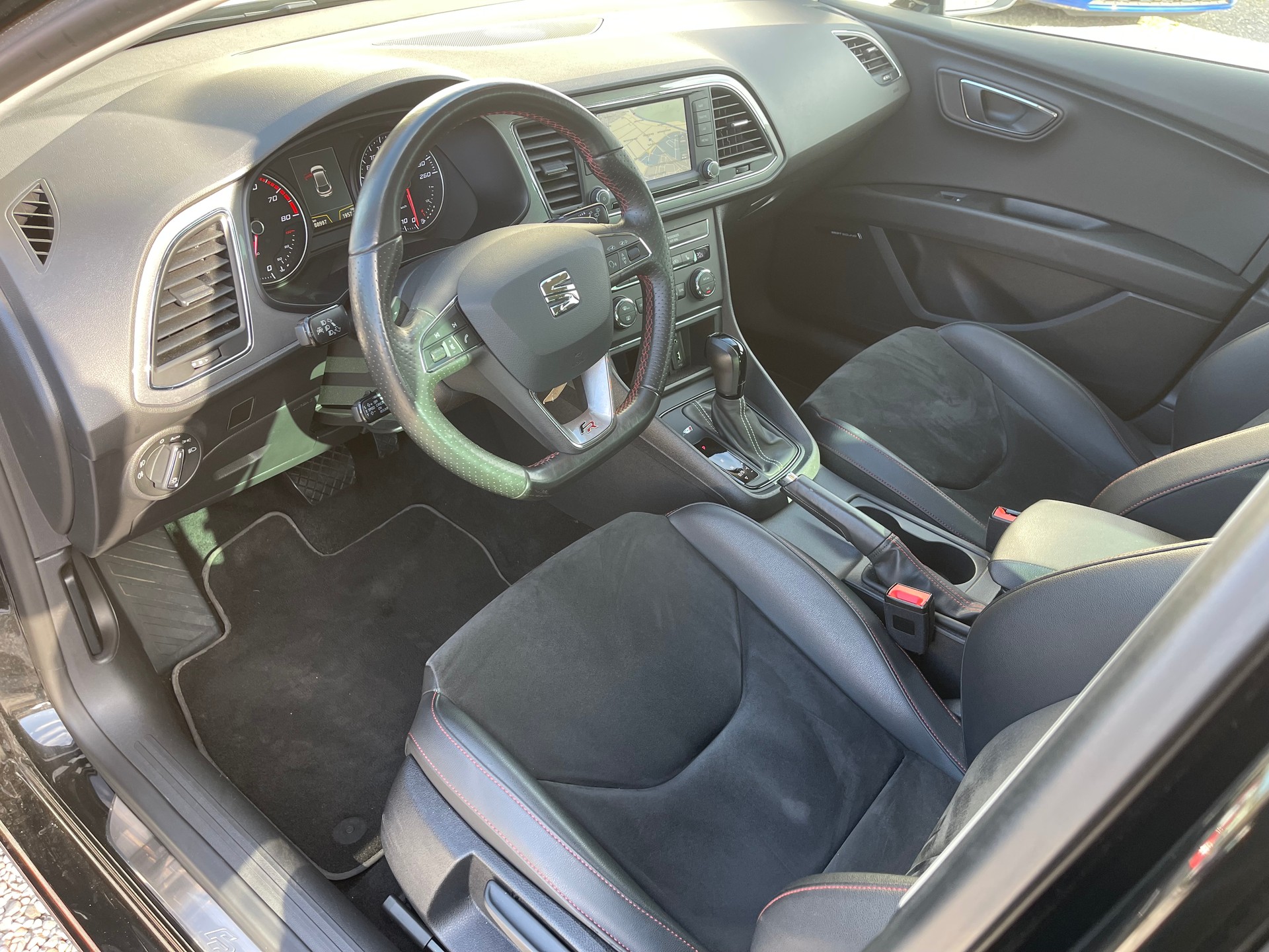 SEAT Leon 1.4 TSI FR DSG-image-12
