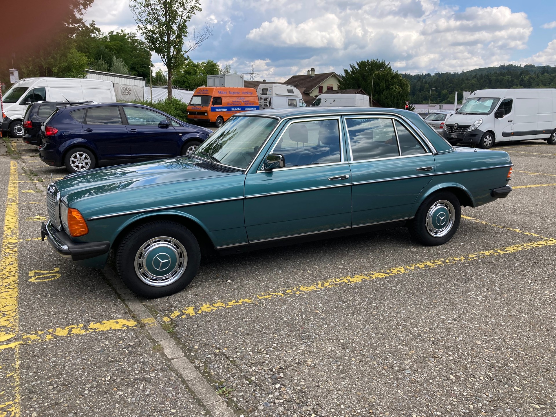 MERCEDES-BENZ 200