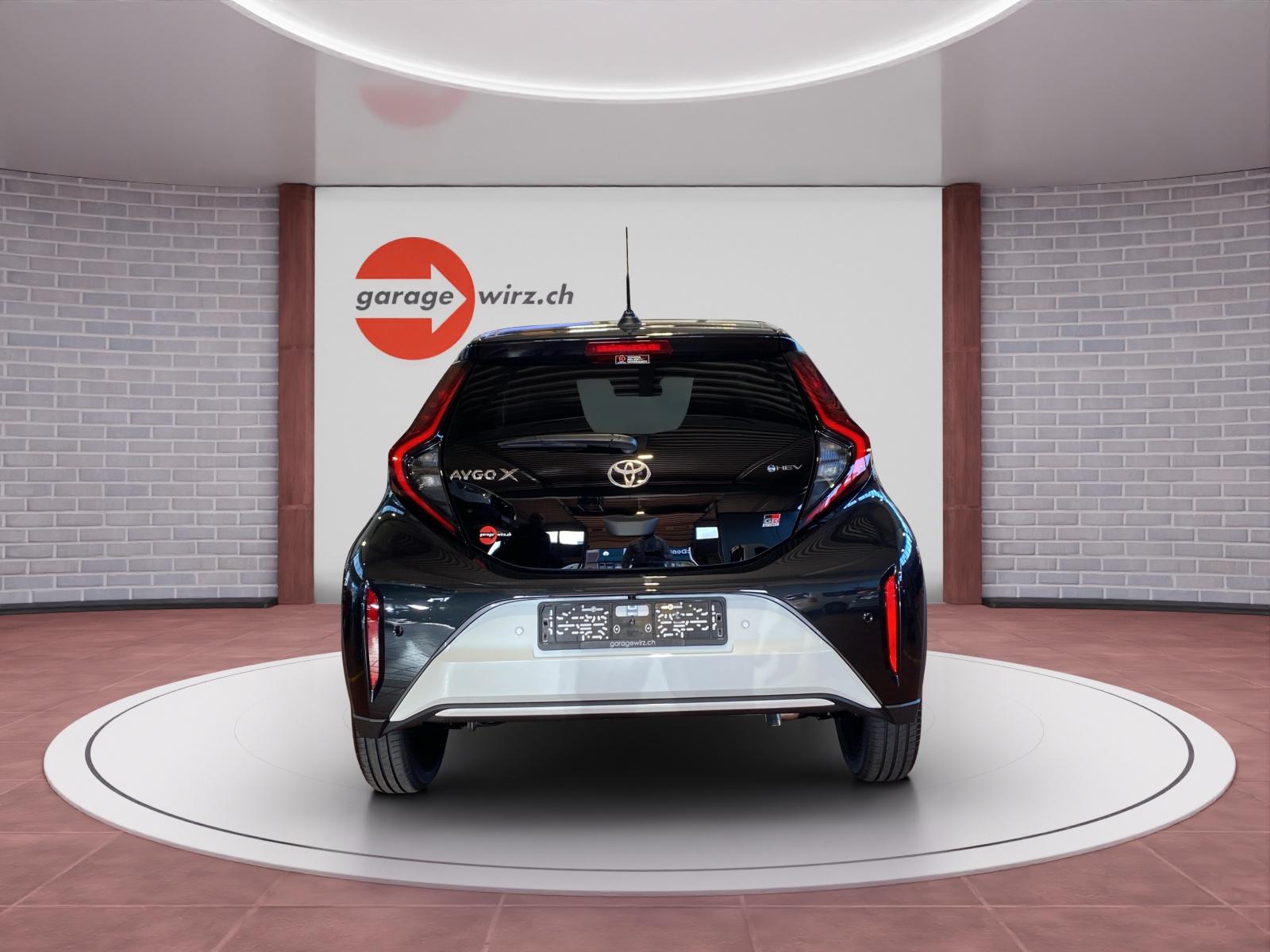 TOYOTA Aygo X 1.5 VVT-i HSD GR Sport-showroom-element-3