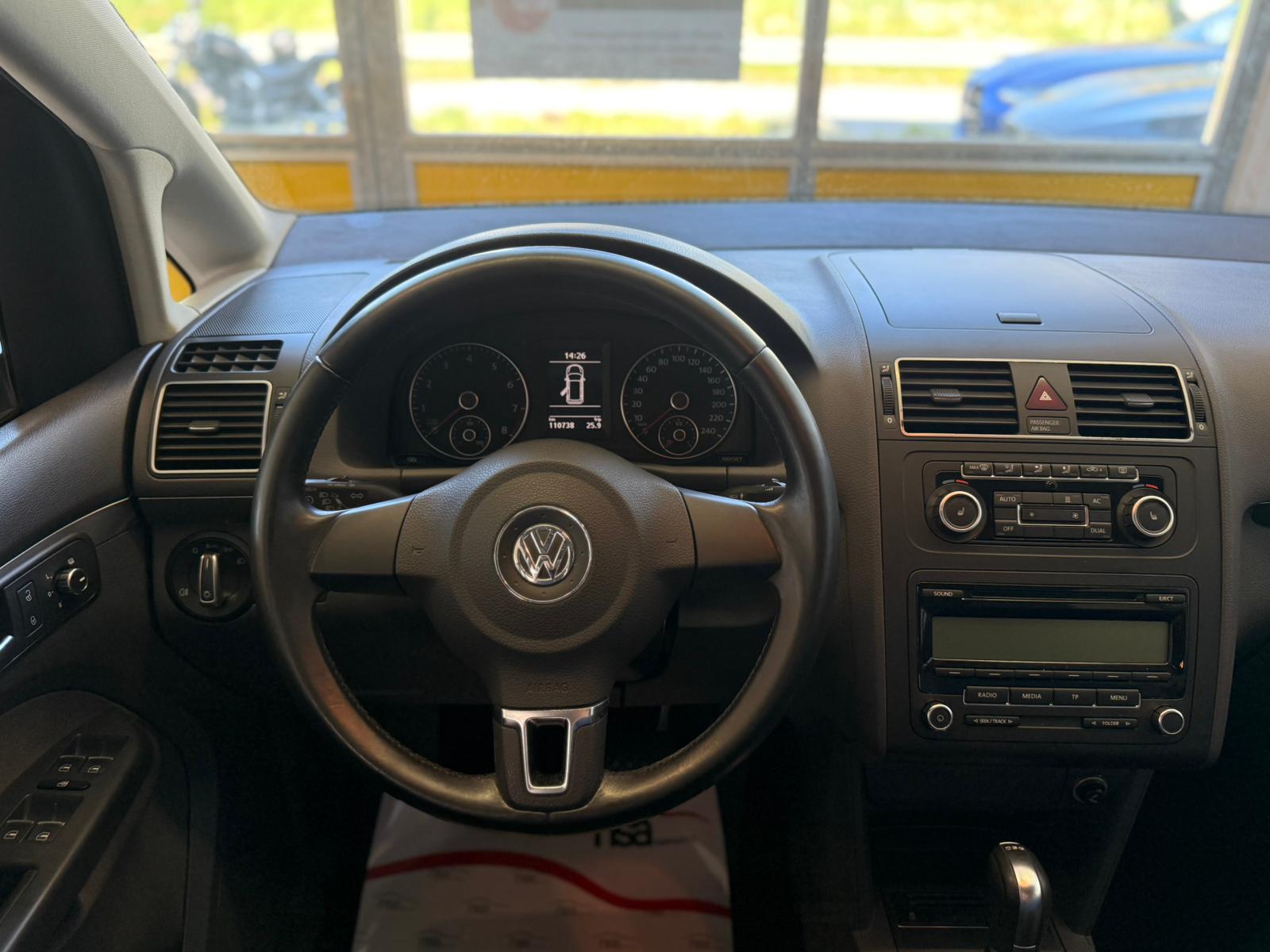 VW Touran 1.4 TSI Highline DSG-image-9