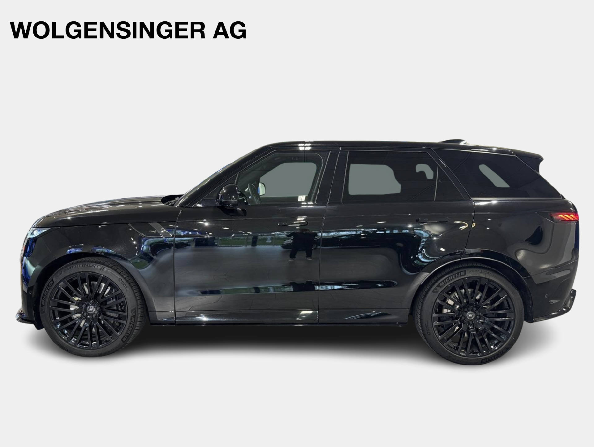 LAND ROVER Range Rover Sport 4.4 V8 SV Edition One Carbon P635-showroom-element-3