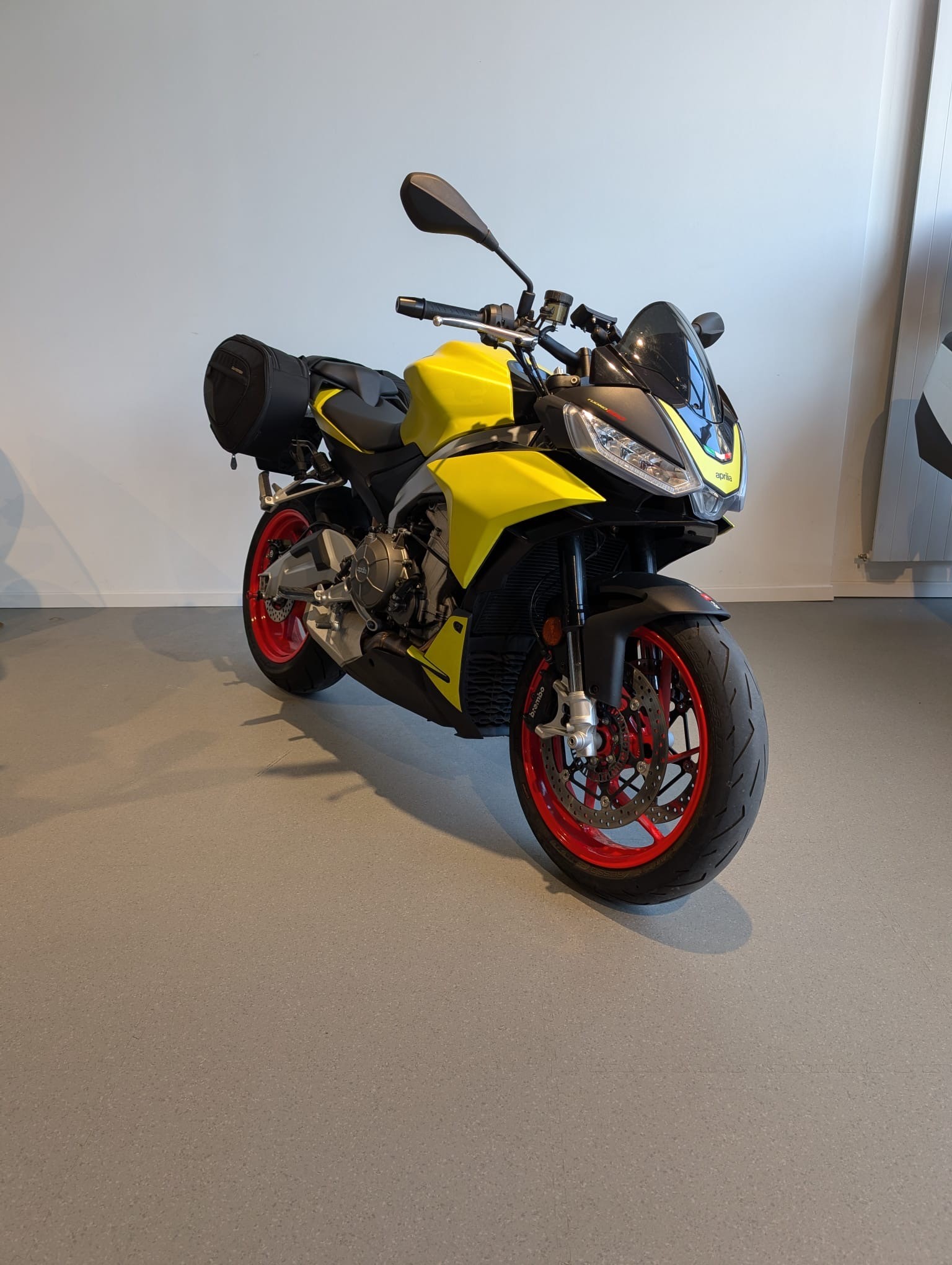 APRILIA Tuono 660-image-0