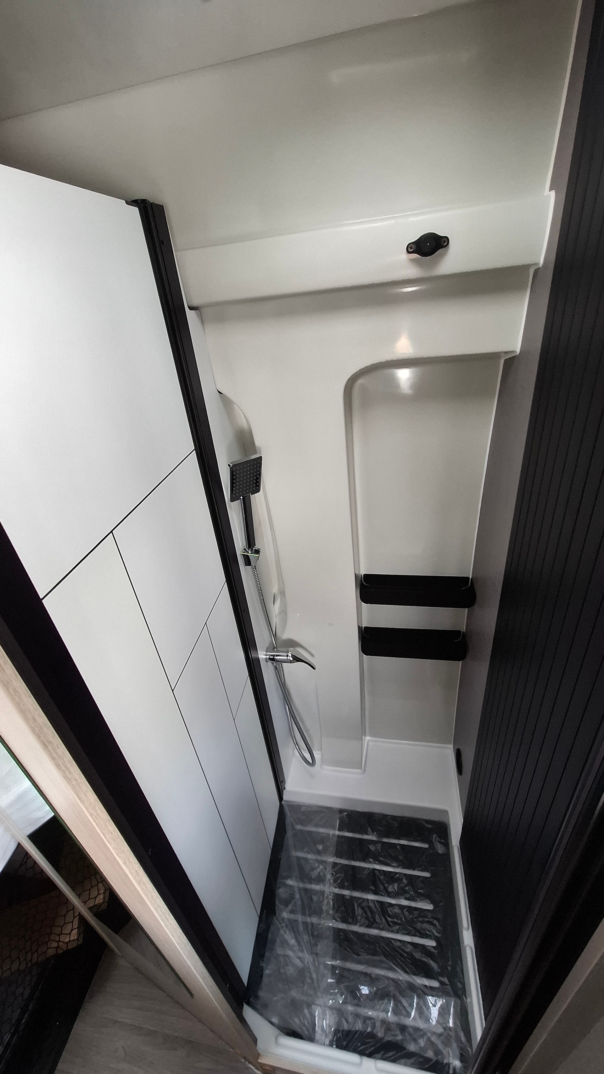 RANDGER R560 4x4 165 PS (Chauffage diesel, Panneau solaire & Marquise)-image-12
