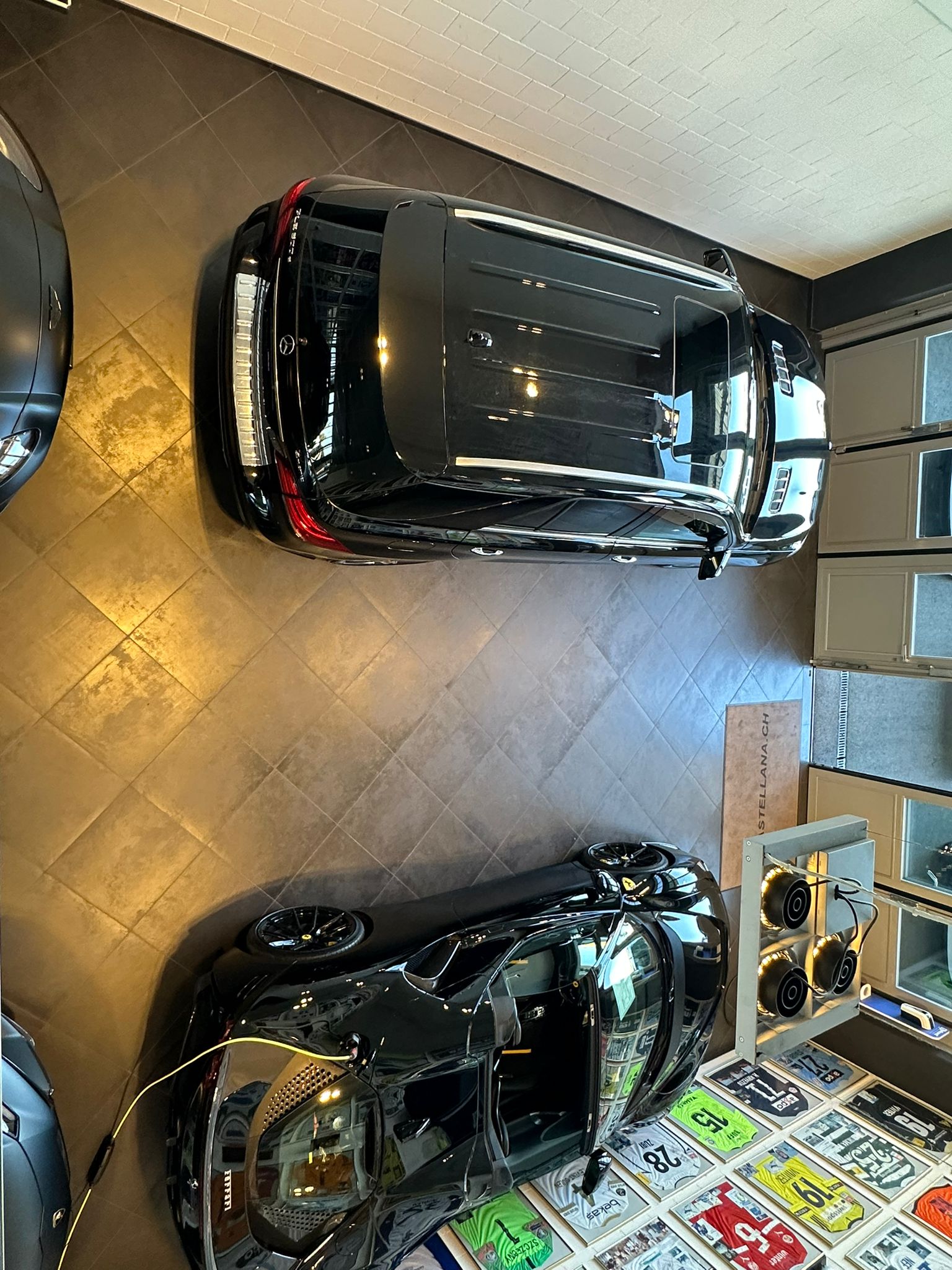 MERCEDES-BENZ GLE 500 e 4Matic 7G-Tronic-showroom-element-3